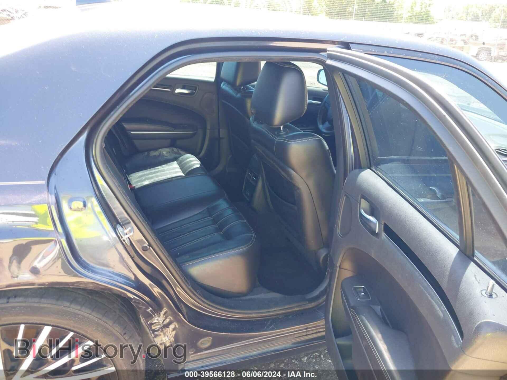 2017 CHRYSLER 300 - VIN: 2C3CCABG1HH663013 - Фото 8