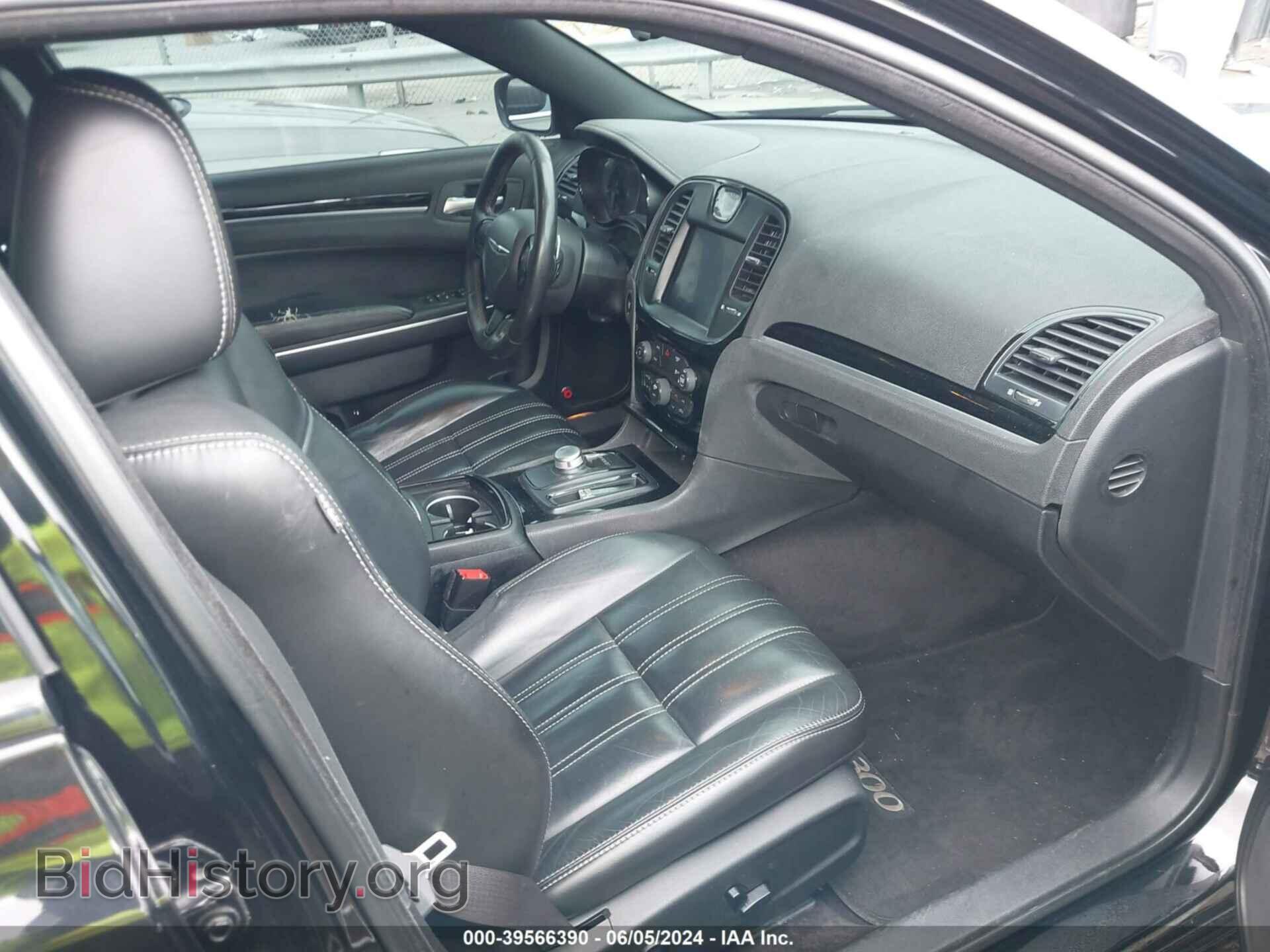 2017 CHRYSLER 300 - VIN: 2C3CCABG4HH663202 - Фото 5