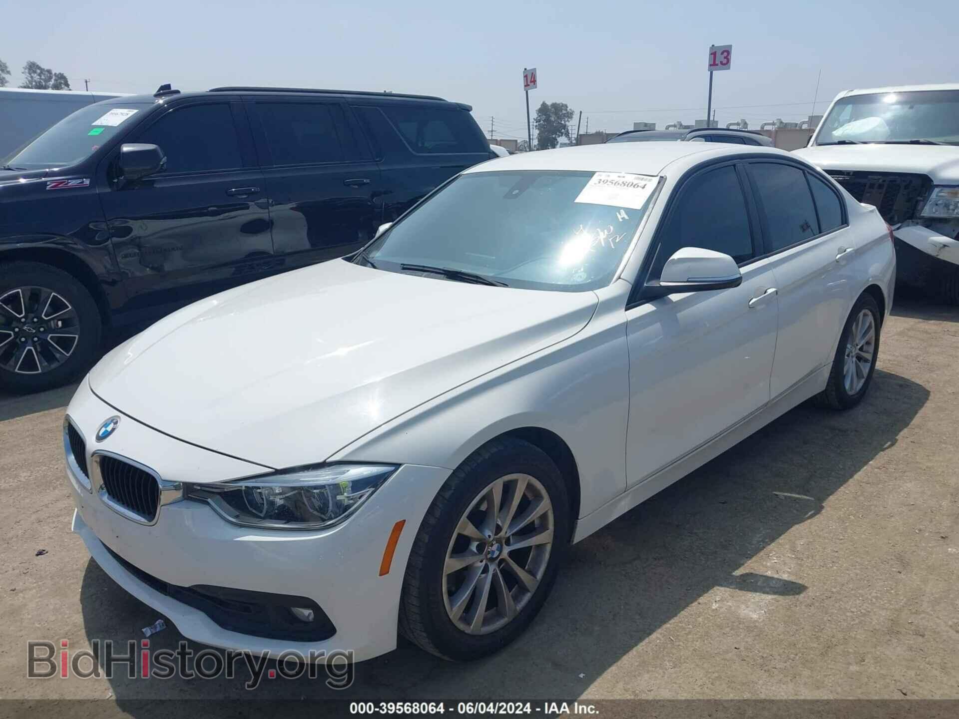 2018 BMW 320I - VIN: WBA8E1G58JNU90281 - Фото 2