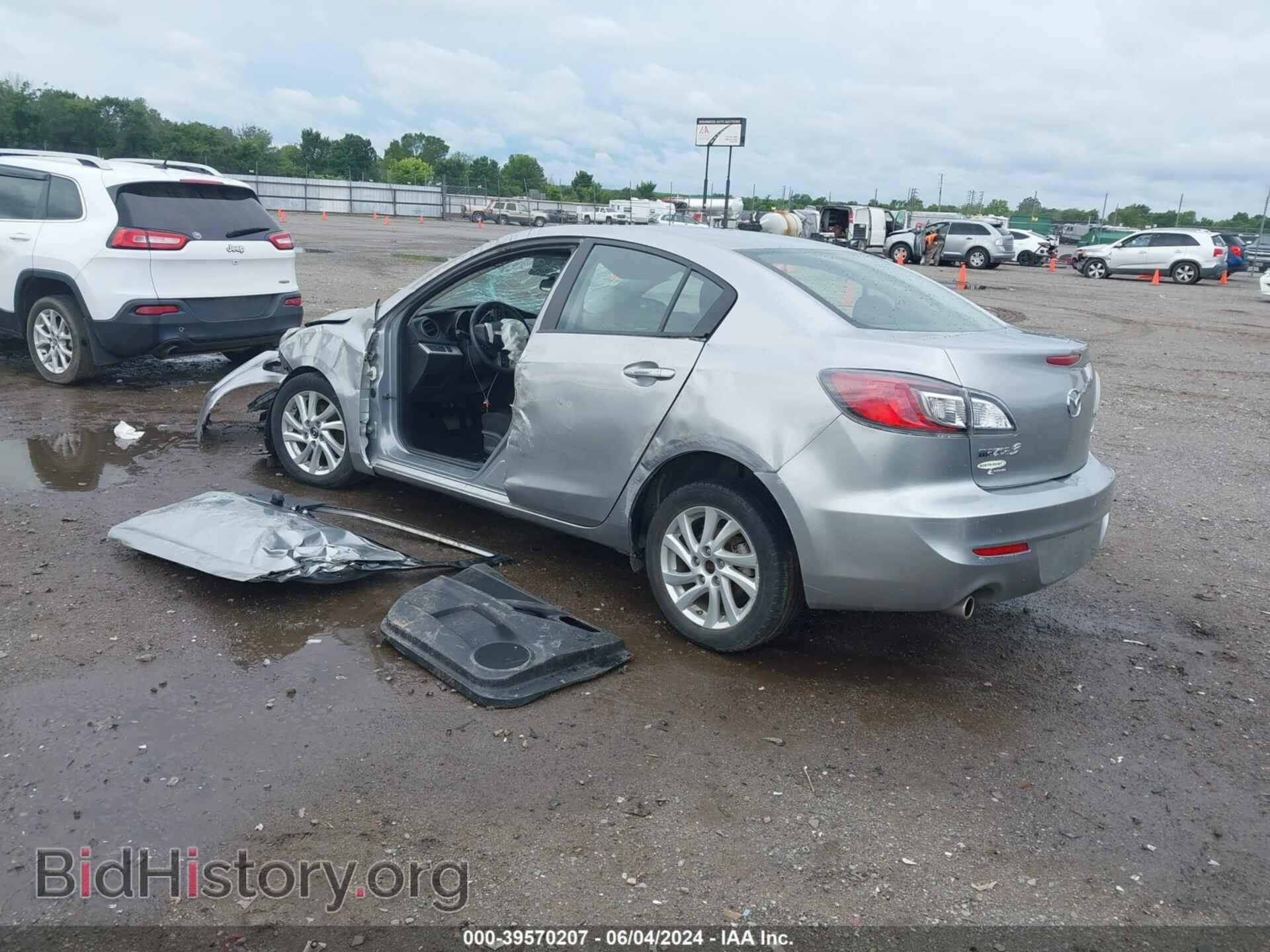2013 MAZDA MAZDA3 - VIN: JM1BL1V77D1779666 - Фото 3