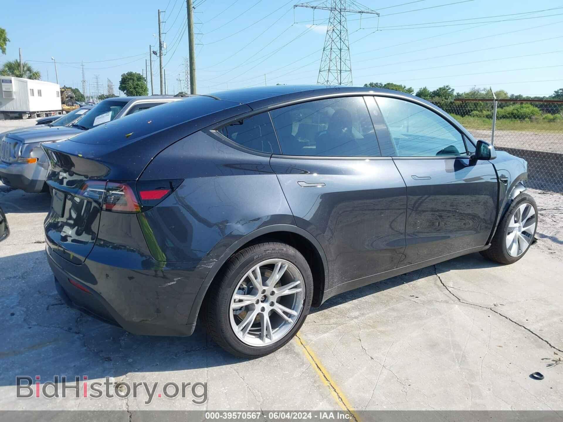 2024 TESLA MODEL Y - VIN: 7SAYGDED7RF038232 - Фото 4