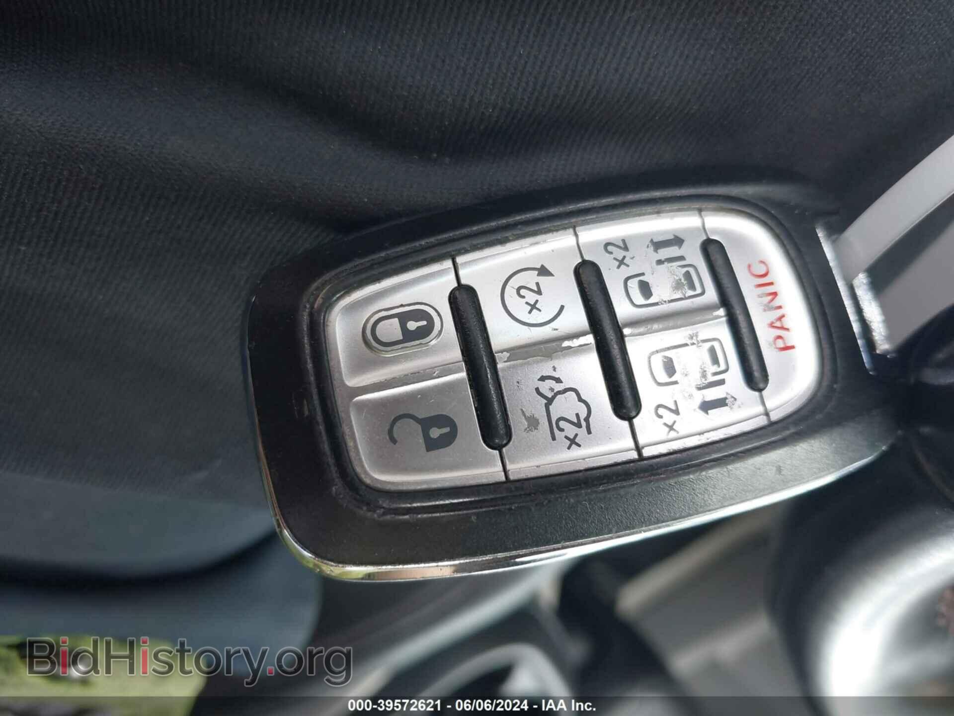 2017 CHRYSLER PACIFICA - VIN: 2C4RC1BG7HR569301 - Фото 11