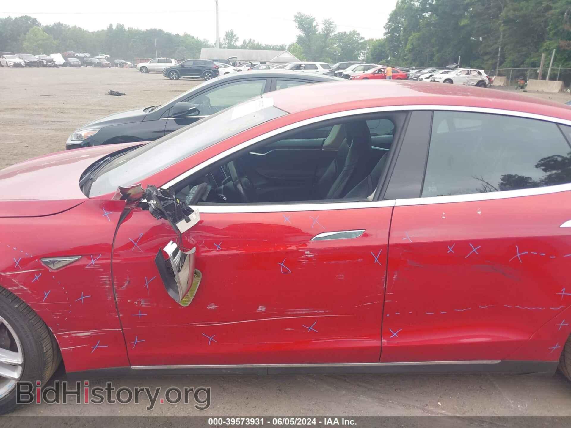 2015 TESLA MODEL S - VIN: 5YJSA1E22FF110077 - Фото 14