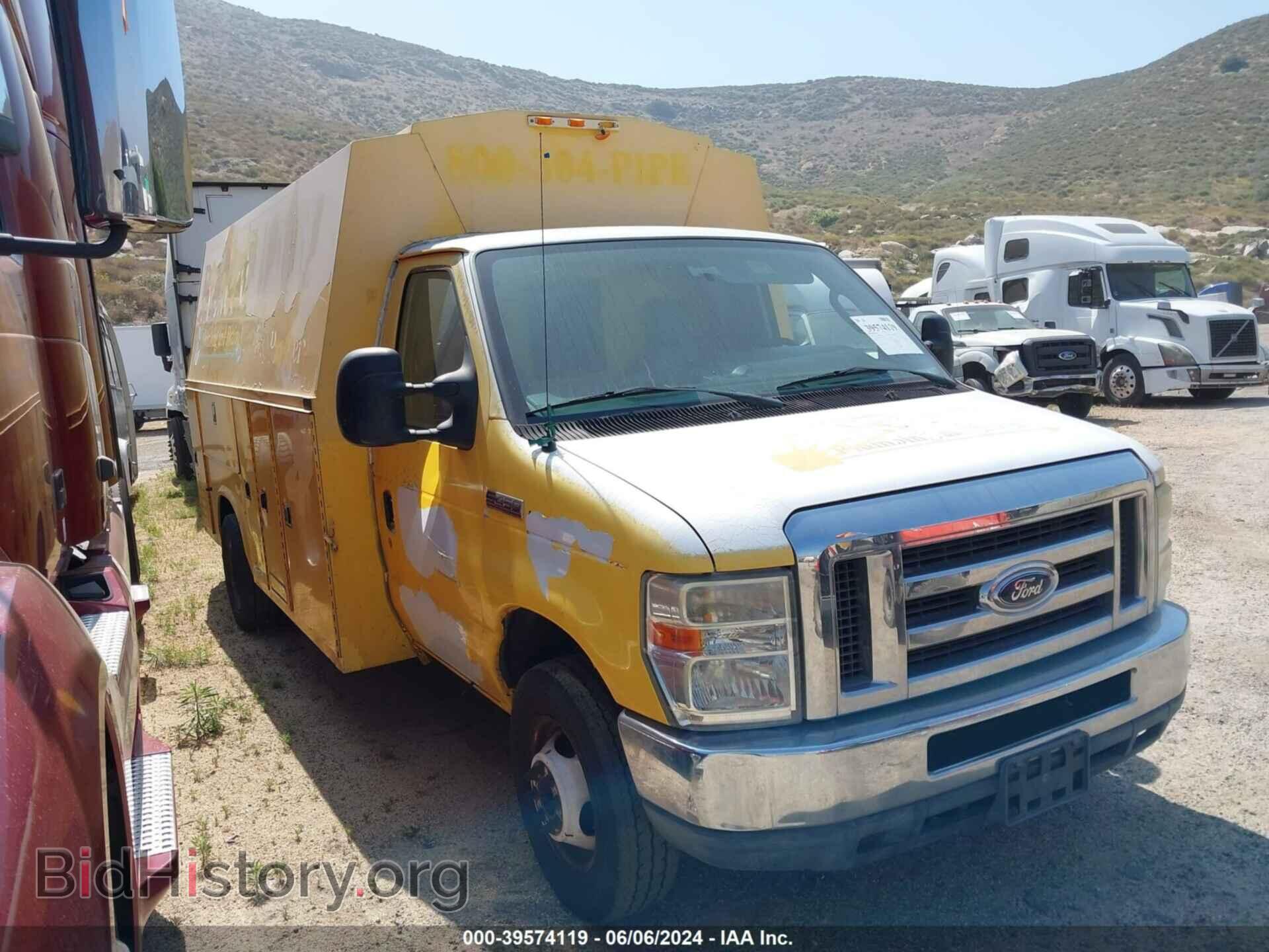 Photo 1FDXE4FS0BDA95098 - FORD E-450 CUTAWAY 2011