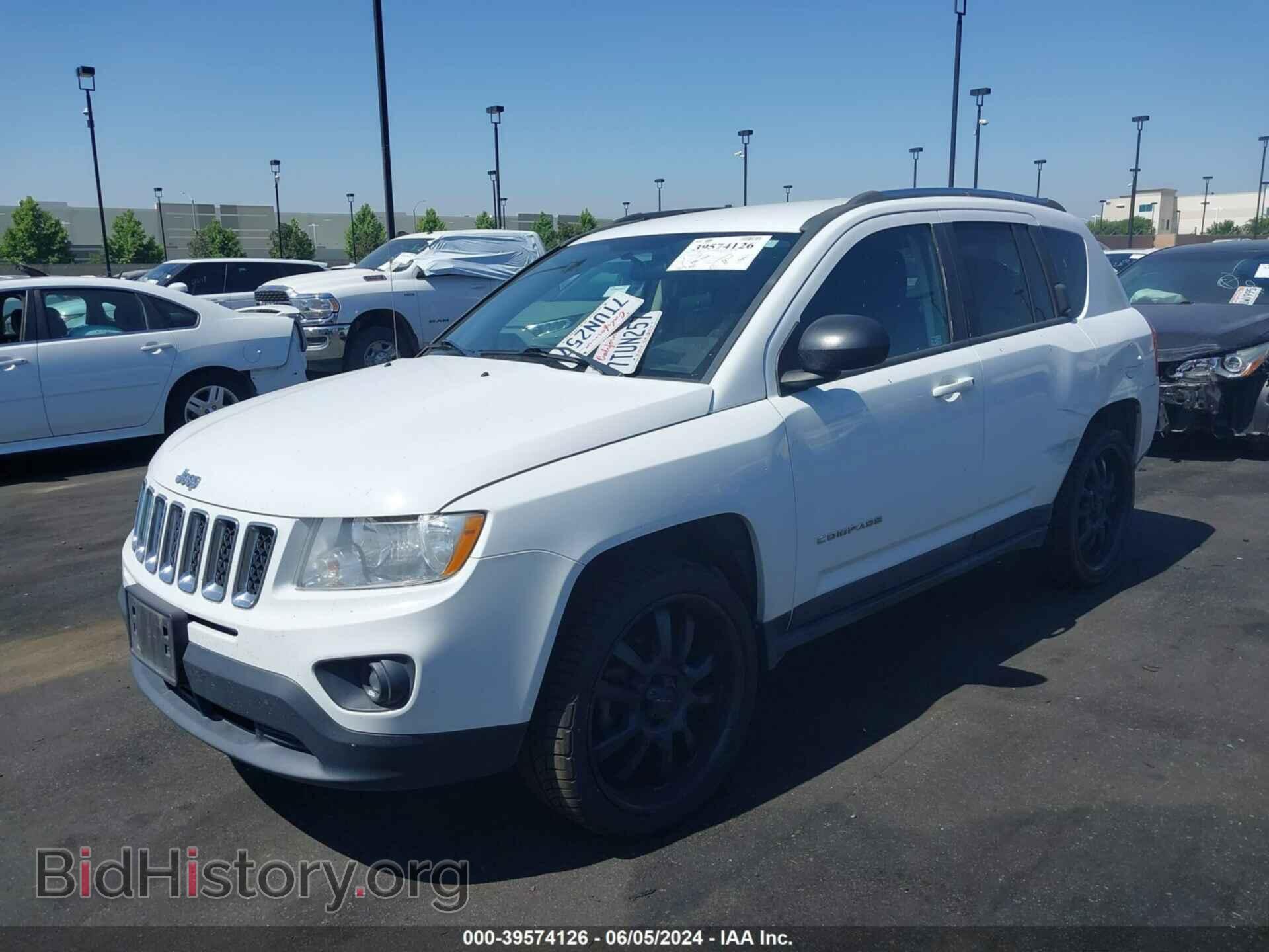 2011 JEEP COMPASS - VIN: 1J4NF1FB2BD250686 - Photo 2