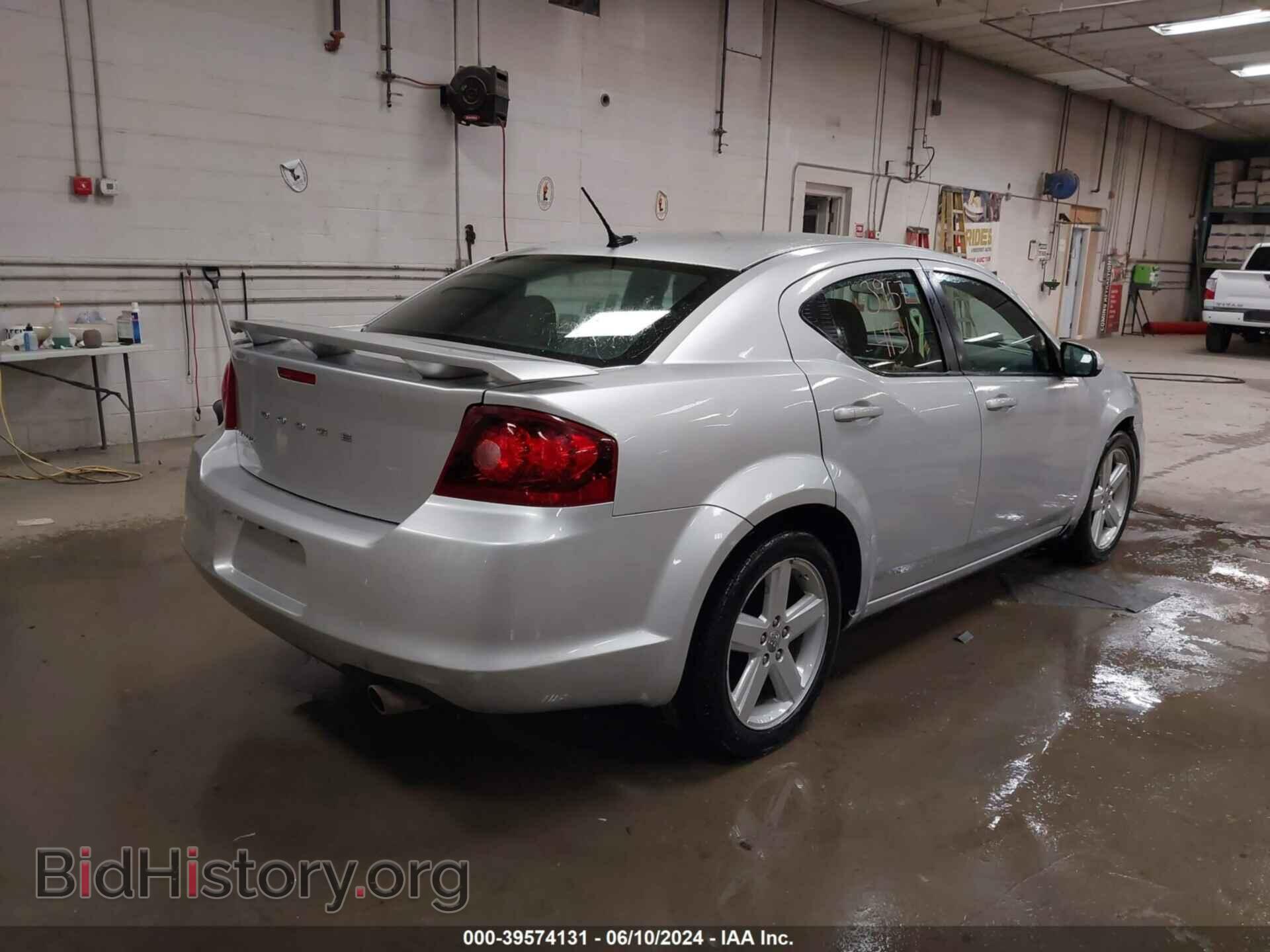 2011 DODGE AVENGER - VIN: 1B3BD1FB7BN602185 - Фото 4