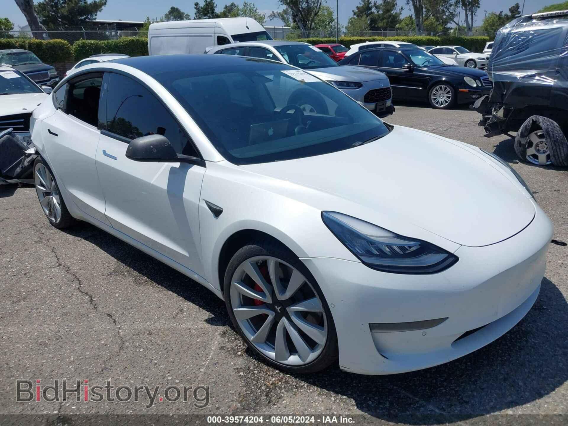 Фотография 5YJ3E1EB1JF084301 - TESLA MODEL 3 2018