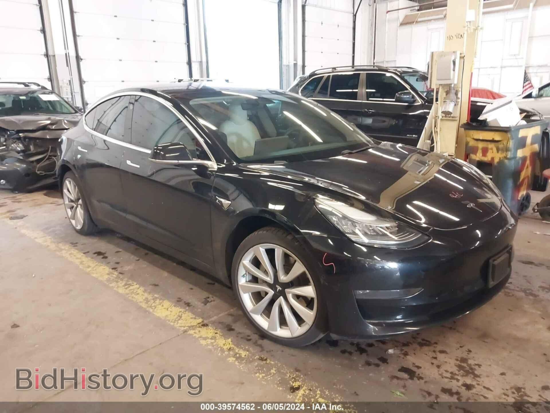 Фотография 5YJ3E1EB0JF188486 - TESLA MODEL 3 2018