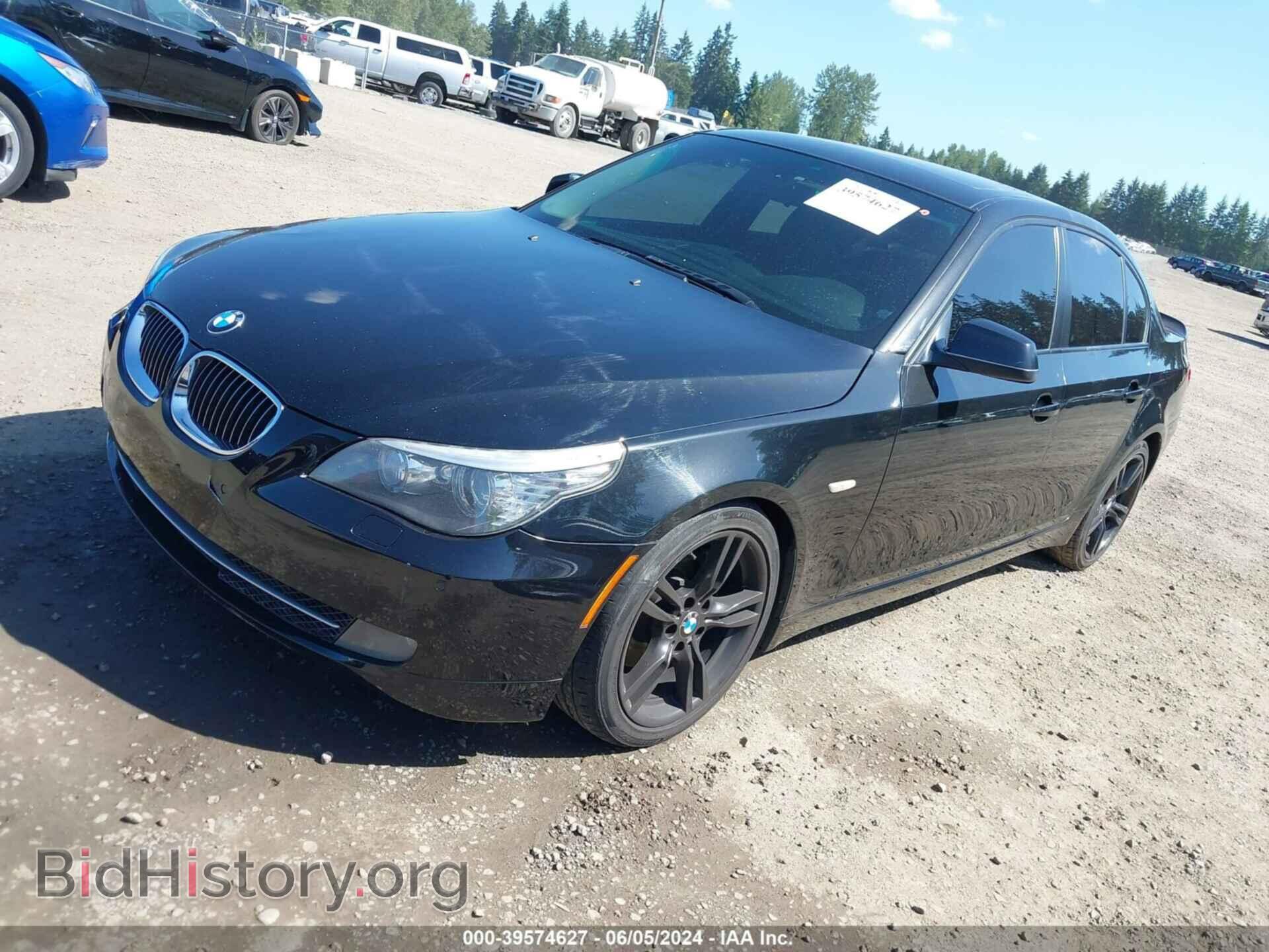 2010 BMW 528I - VIN: WBANV1C52AC443641 - Фото 2
