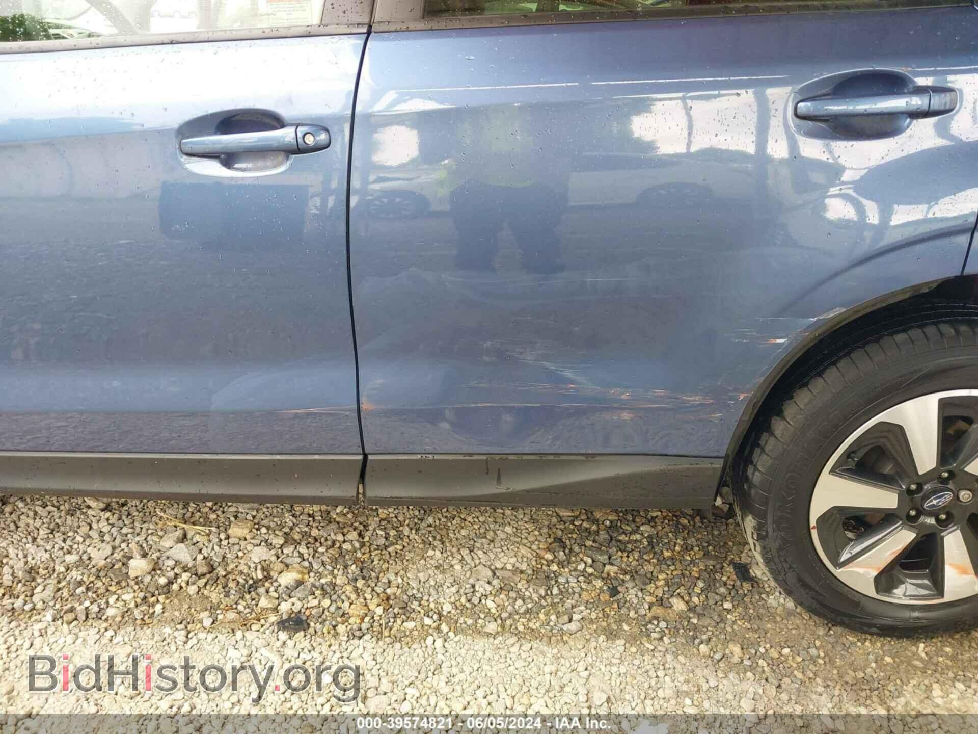 2017 SUBARU FORESTER - VIN: JF2SJAGC8HH422849 - Фото 18