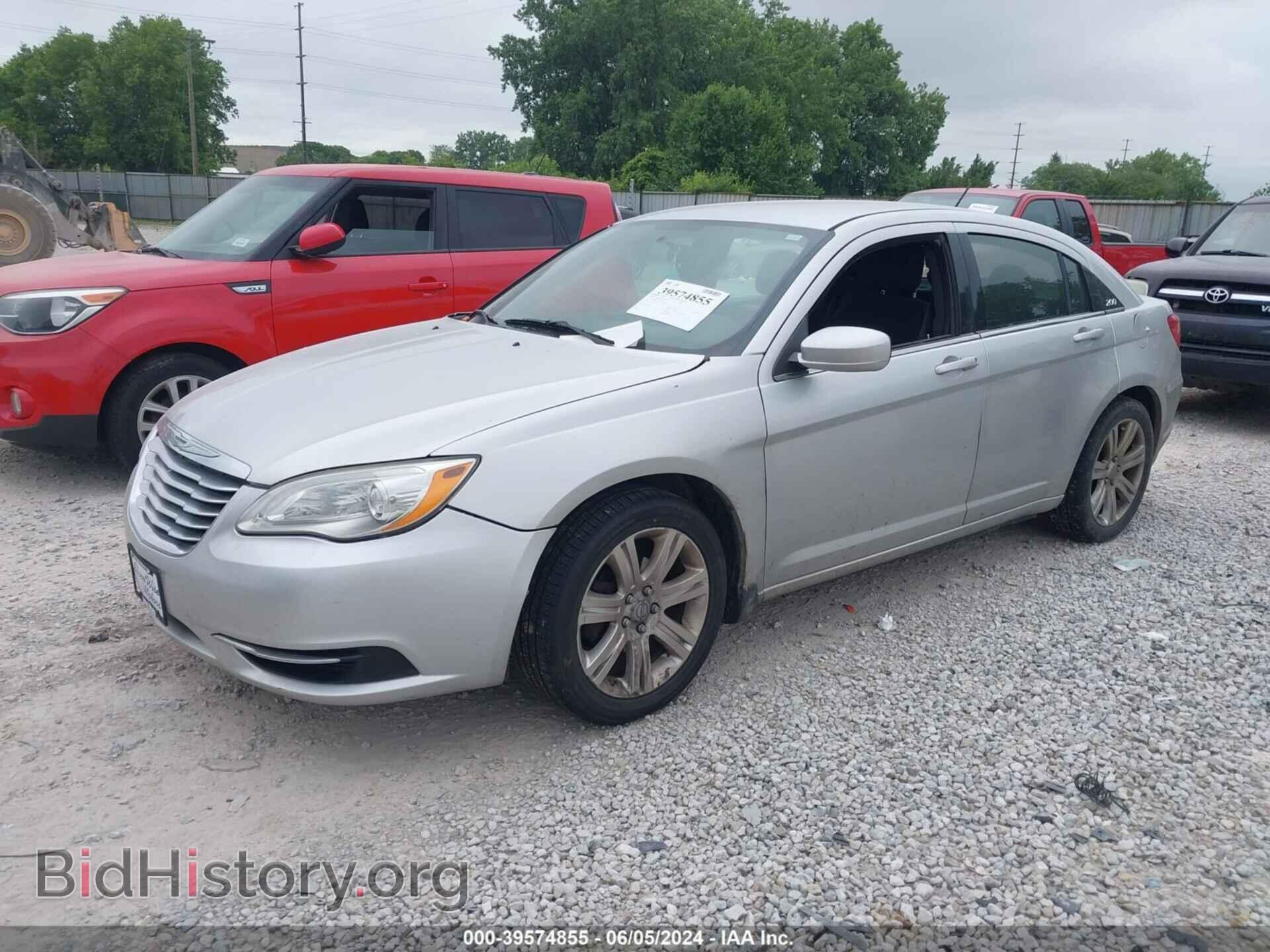 2012 CHRYSLER 200 - VIN: 1C3CCBBB5CN176486 - Фото 2