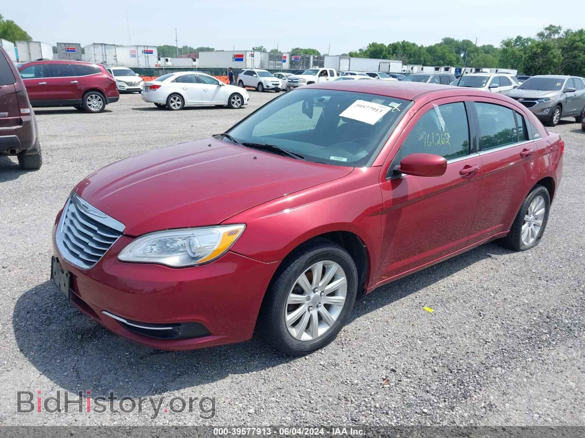 2013 CHRYSLER 200 - VIN: 1C3CCBBB2DN764704 - Фото 2