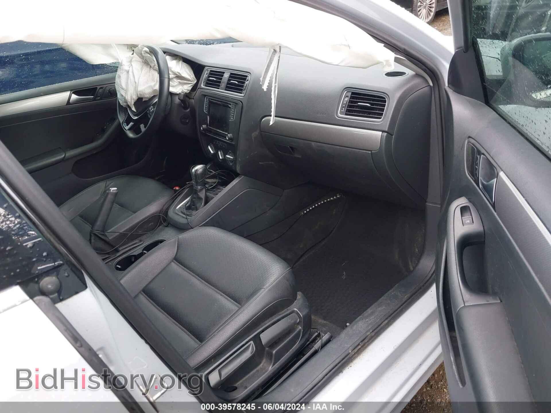 2017 VOLKSWAGEN JETTA - VIN: 3VWDB7AJ9HM246871 - Фото 5
