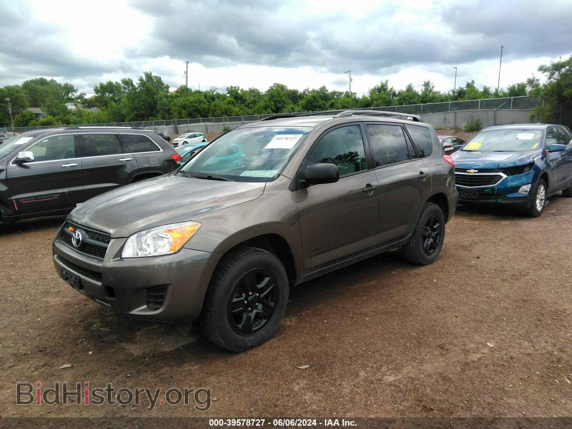 2011 TOYOTA RAV4 - VIN: 2T3BF4DV1BW134745 - Фото 2