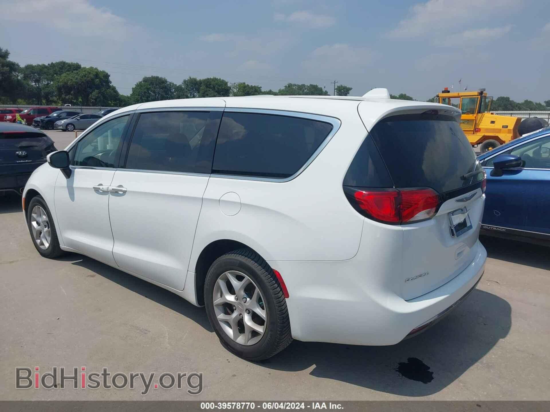 2017 CHRYSLER PACIFICA - VIN: 2C4RC1BG4HR811283 - Фото 3