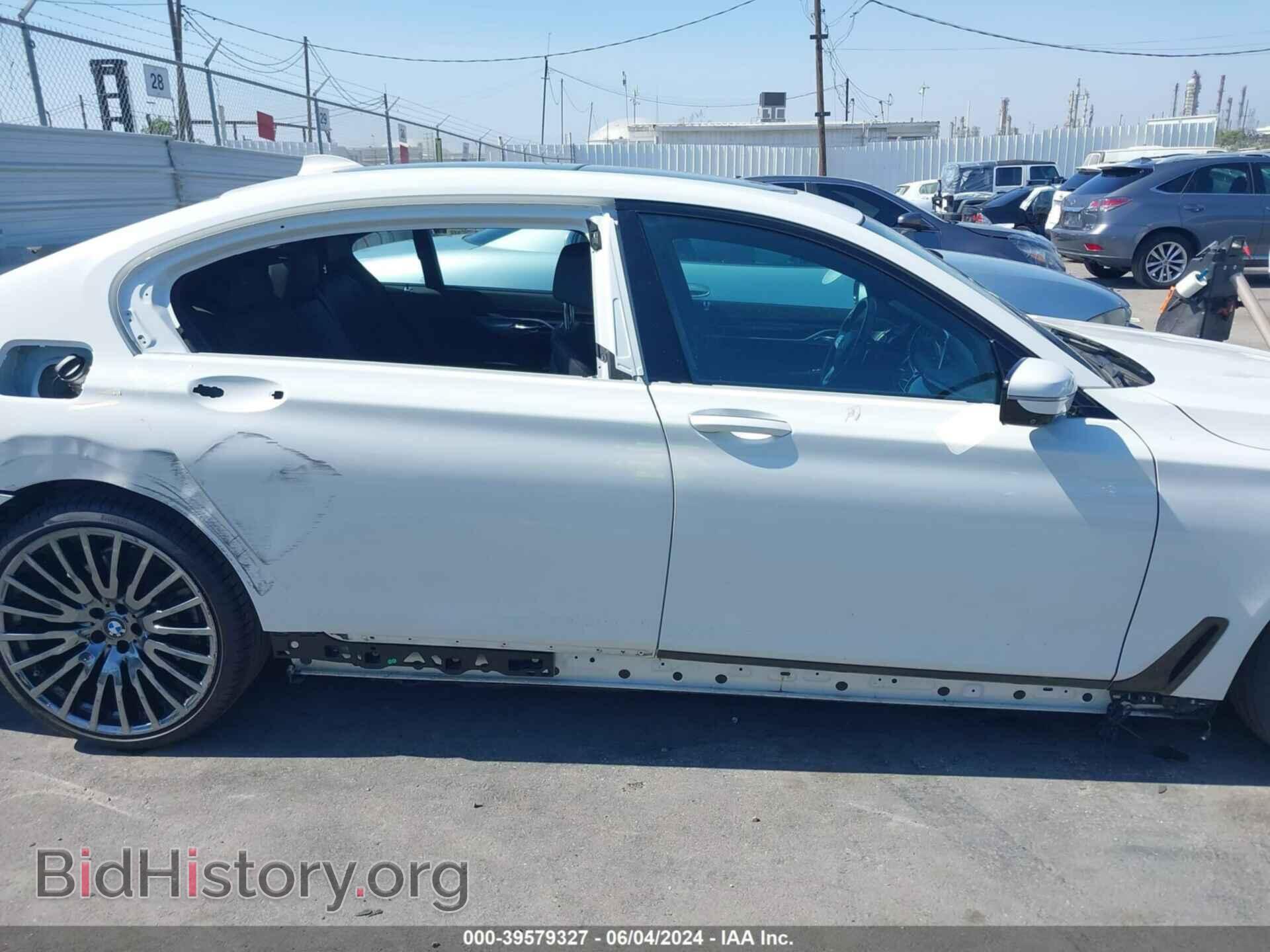 2017 BMW 740I - VIN: WBA7E2C55HG740064 - Фото 14
