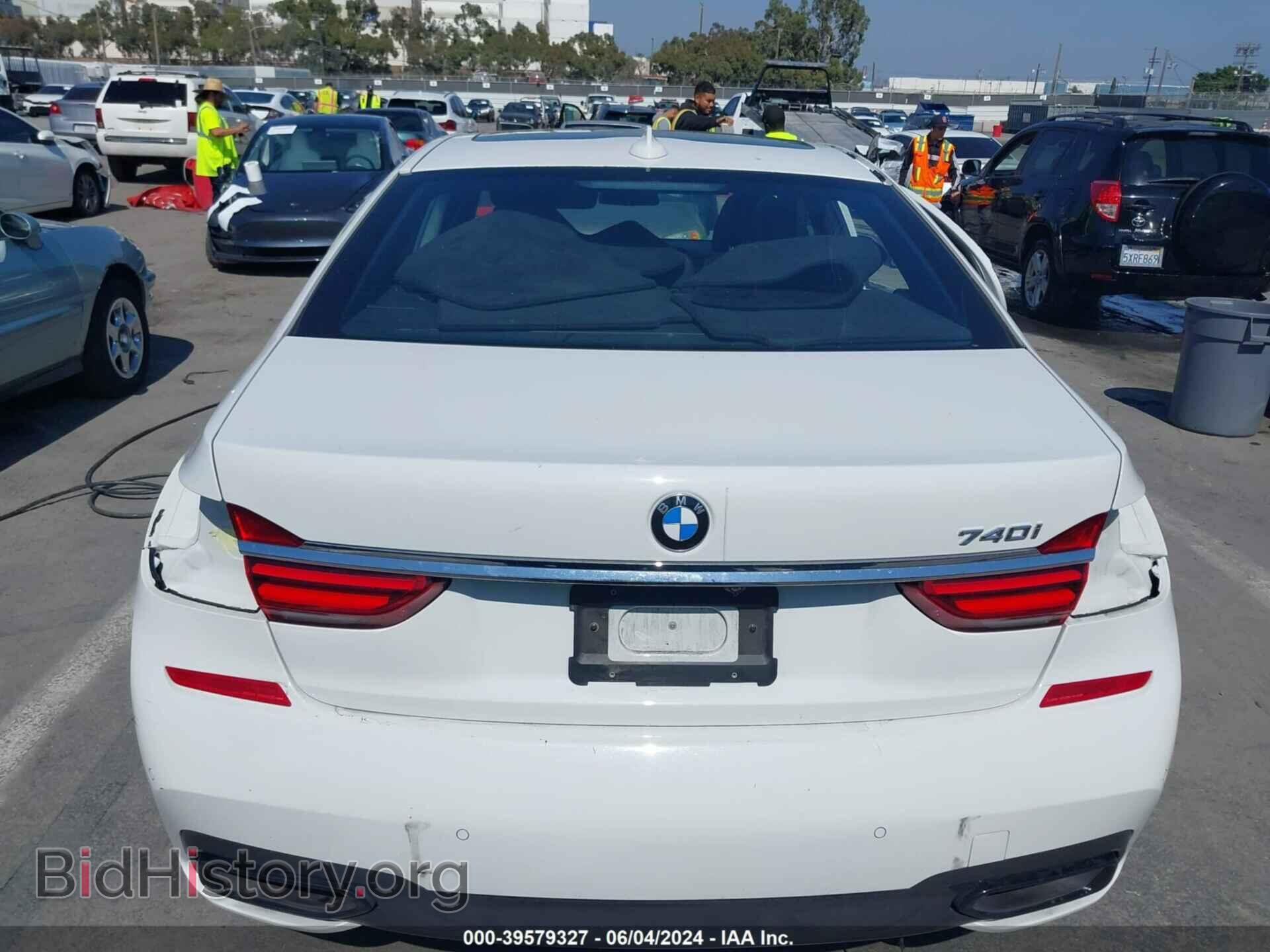 2017 BMW 740I - VIN: WBA7E2C55HG740064 - Фото 17