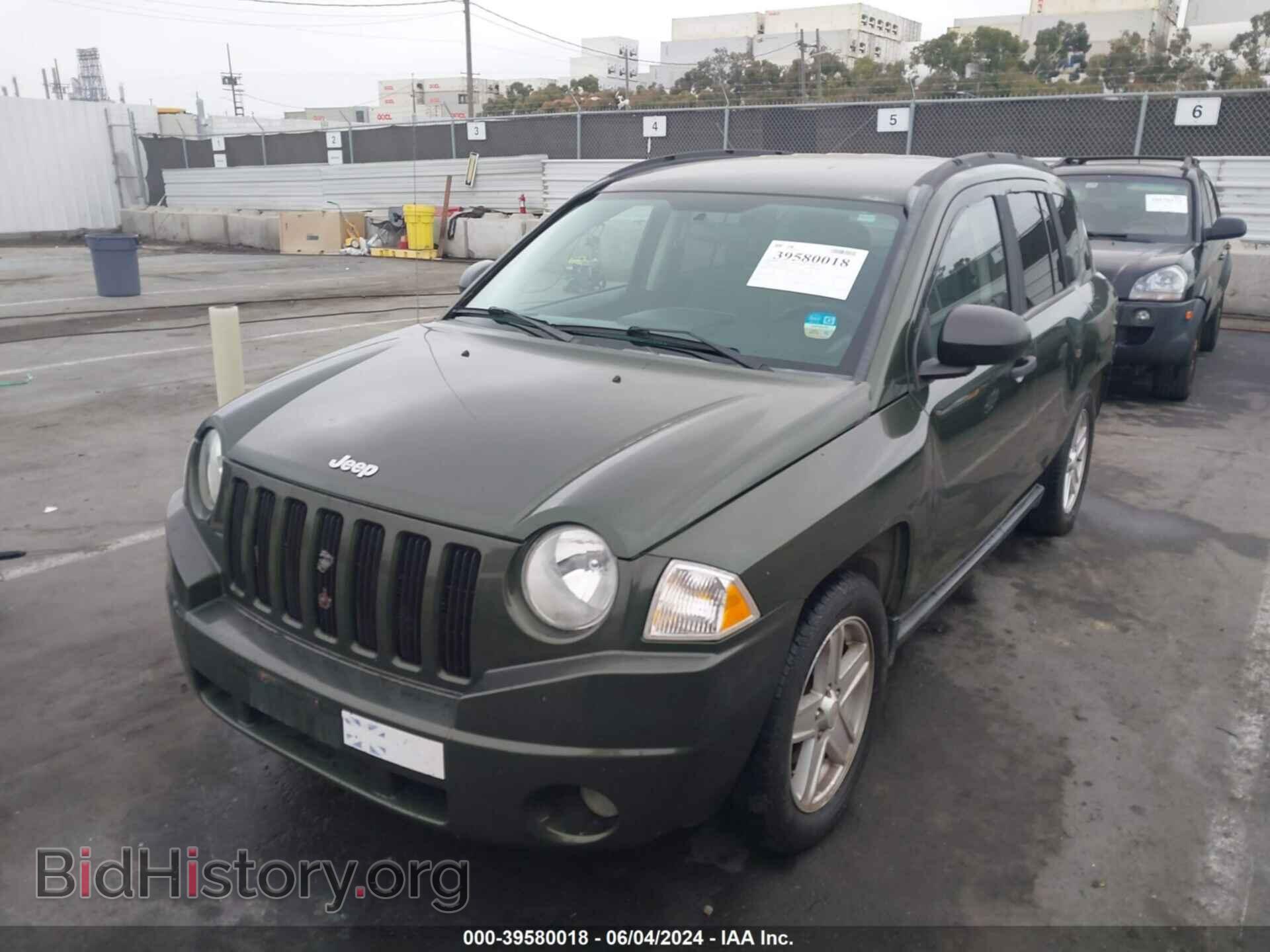 2007 JEEP COMPASS - VIN: 1J8FF47WX7D597034 - Фото 2
