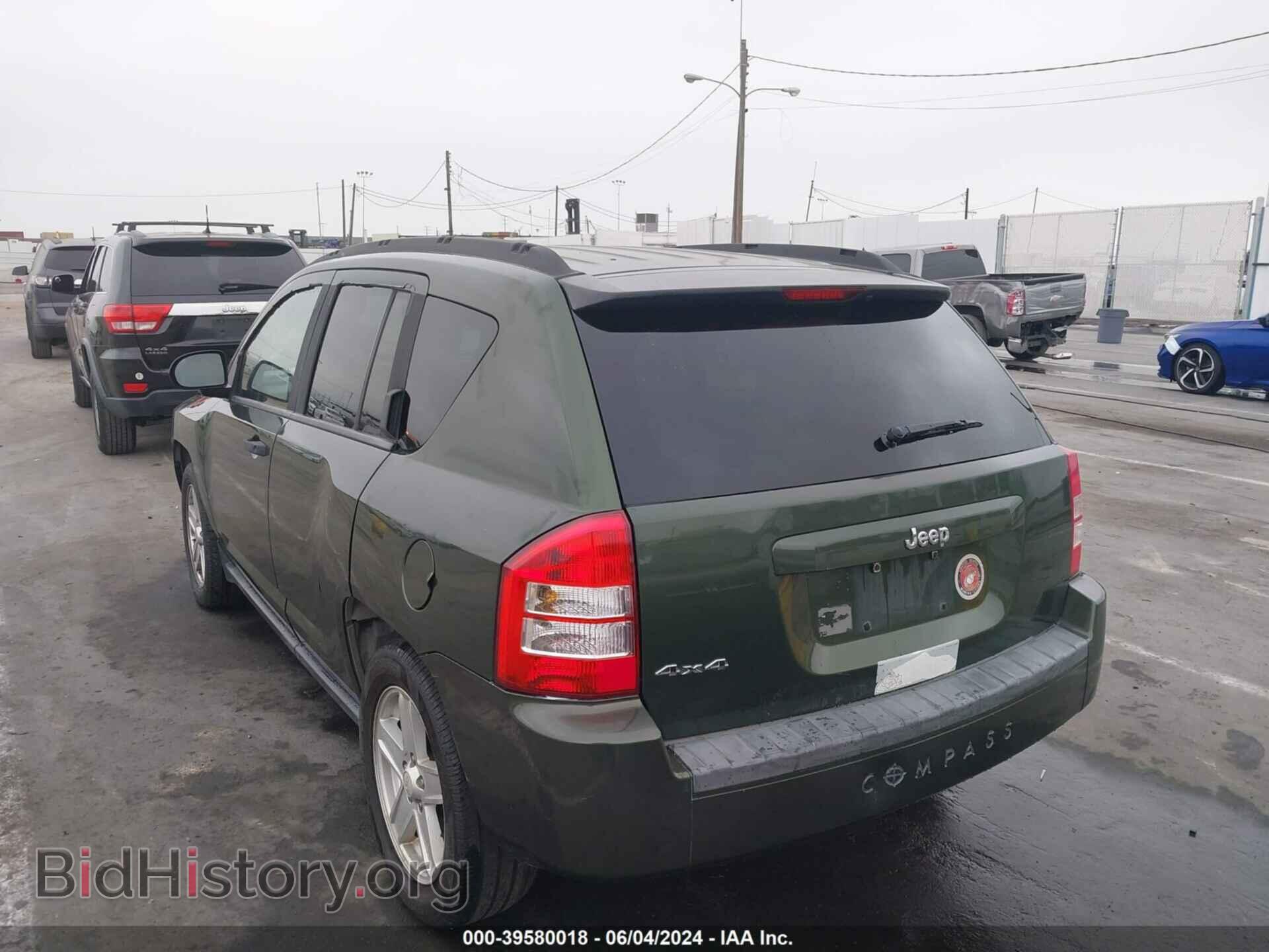 2007 JEEP COMPASS - VIN: 1J8FF47WX7D597034 - Фото 3