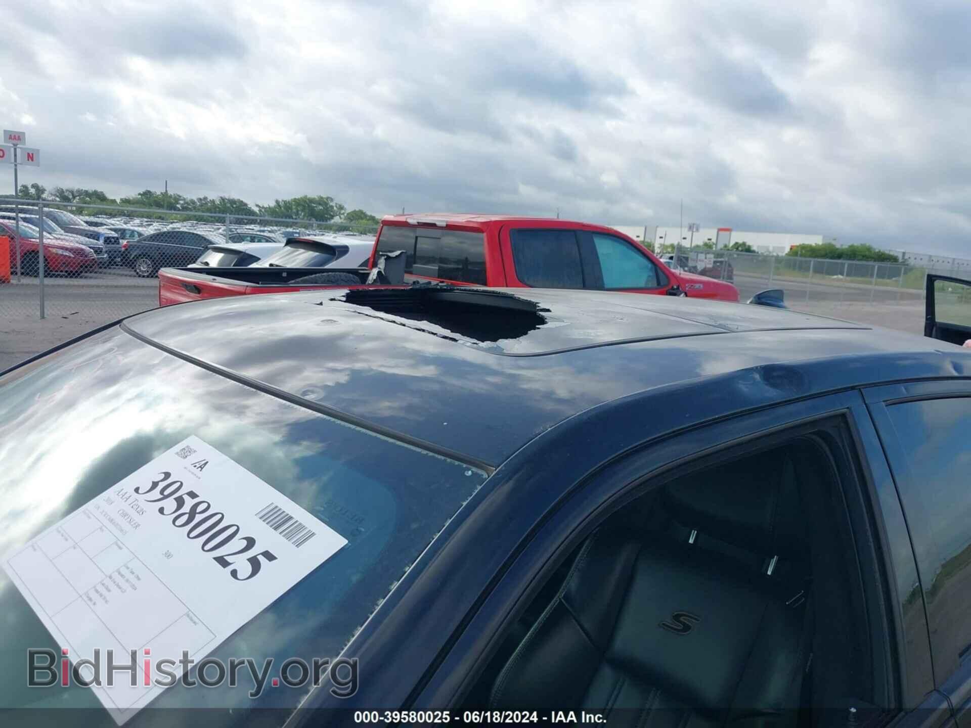 2018 CHRYSLER 300 - VIN: 2C3CCABG6JH216635 - Фото 6