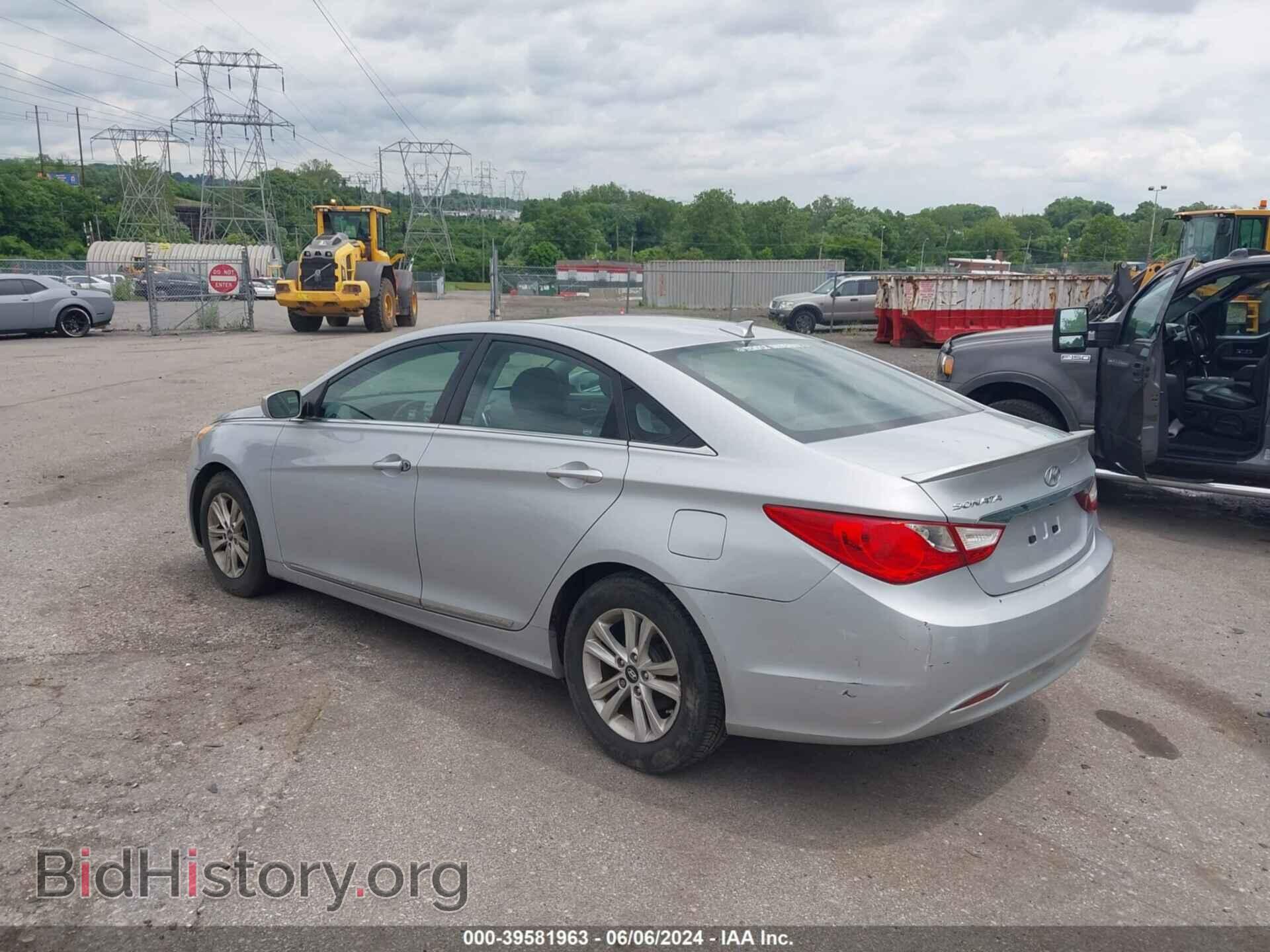 2012 HYUNDAI SONATA - VIN: 5NPEB4AC5CH487042 - Фото 3