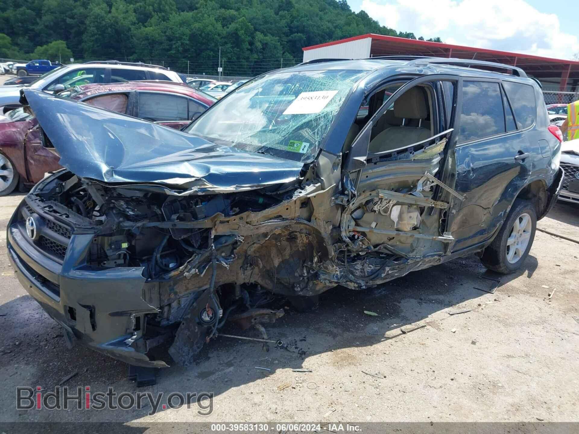 2011 TOYOTA RAV4 - VIN: 2T3BF4DV5BW140774 - Фото 2