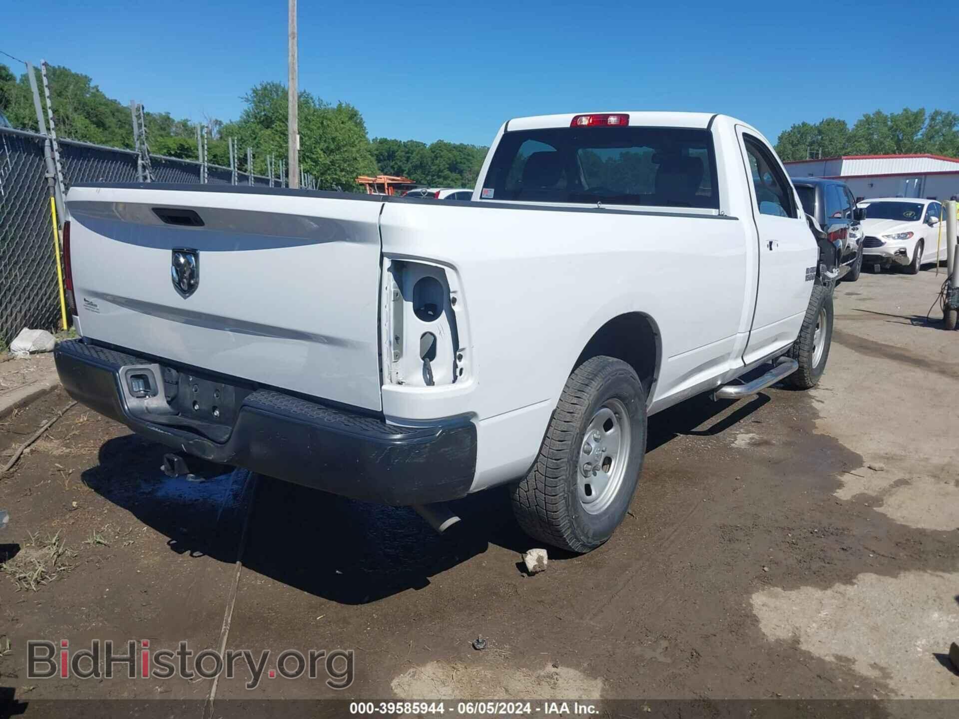 2018 RAM 1500 - VIN: 3C6JR6DGXJG167104 - Фото 4