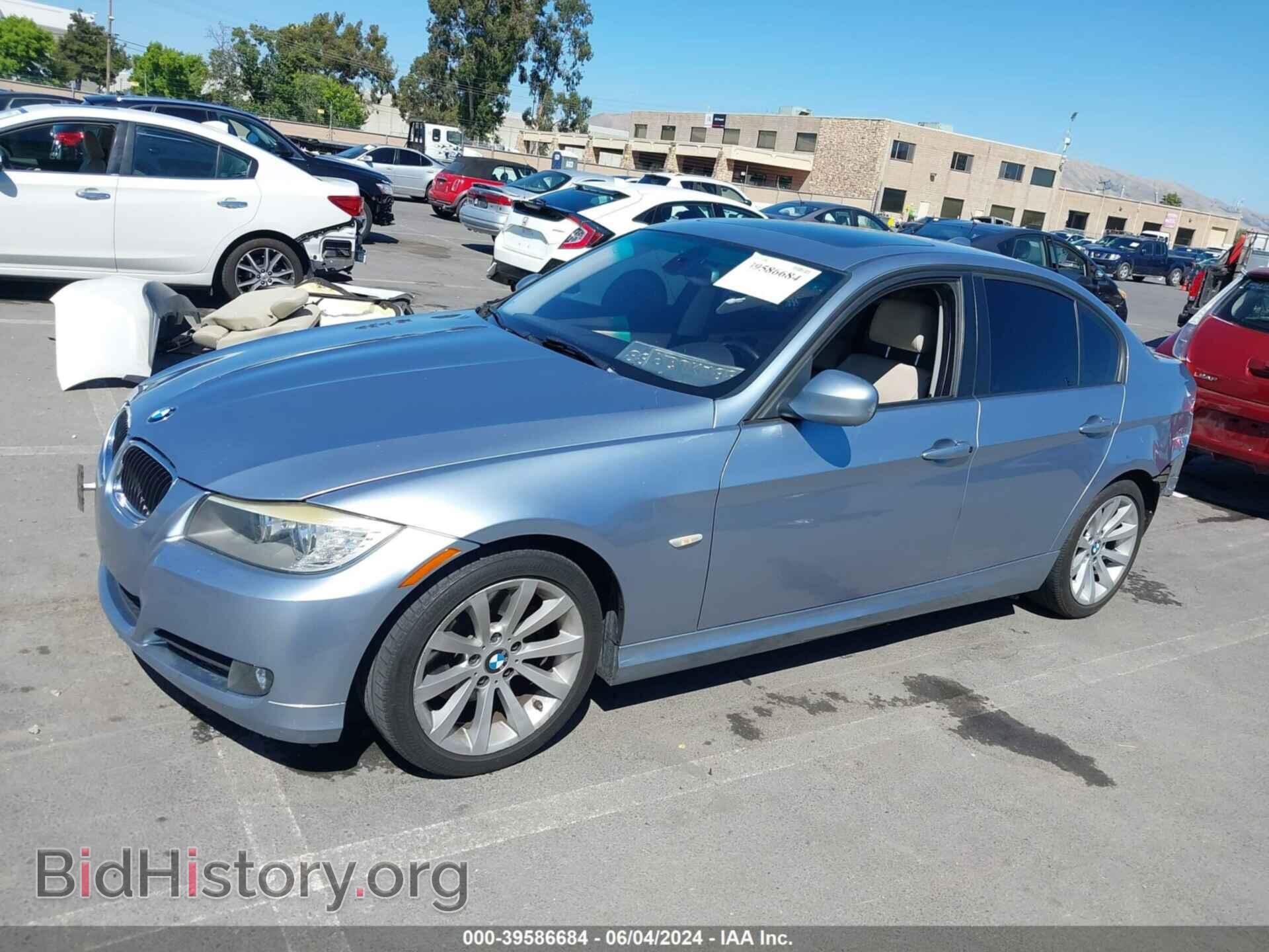 2011 BMW 328I - VIN: WBAPH5C54BA442916 - Фото 2
