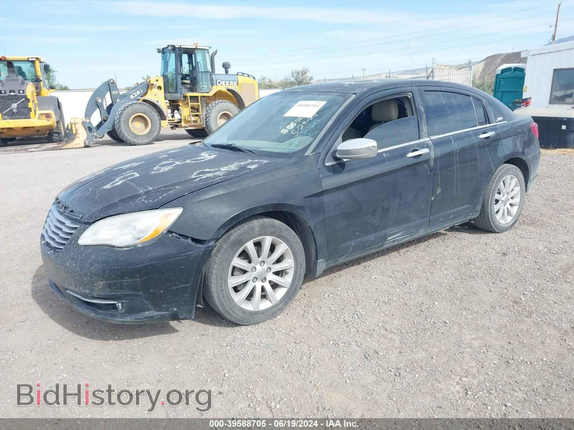 2013 CHRYSLER 200 - VIN: 1C3CCBCB4DN568083 - Фото 2