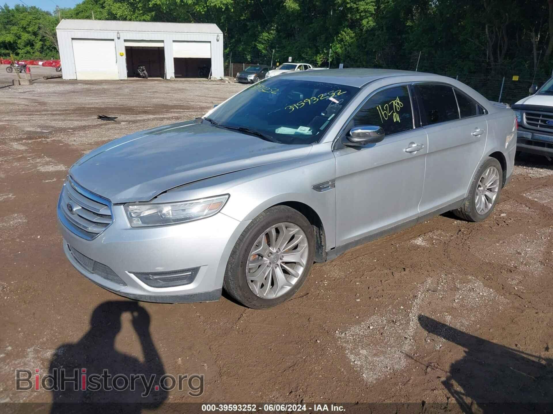 2013 FORD TAURUS - VIN: 1FAHP2F81DG203635 - Фото 2