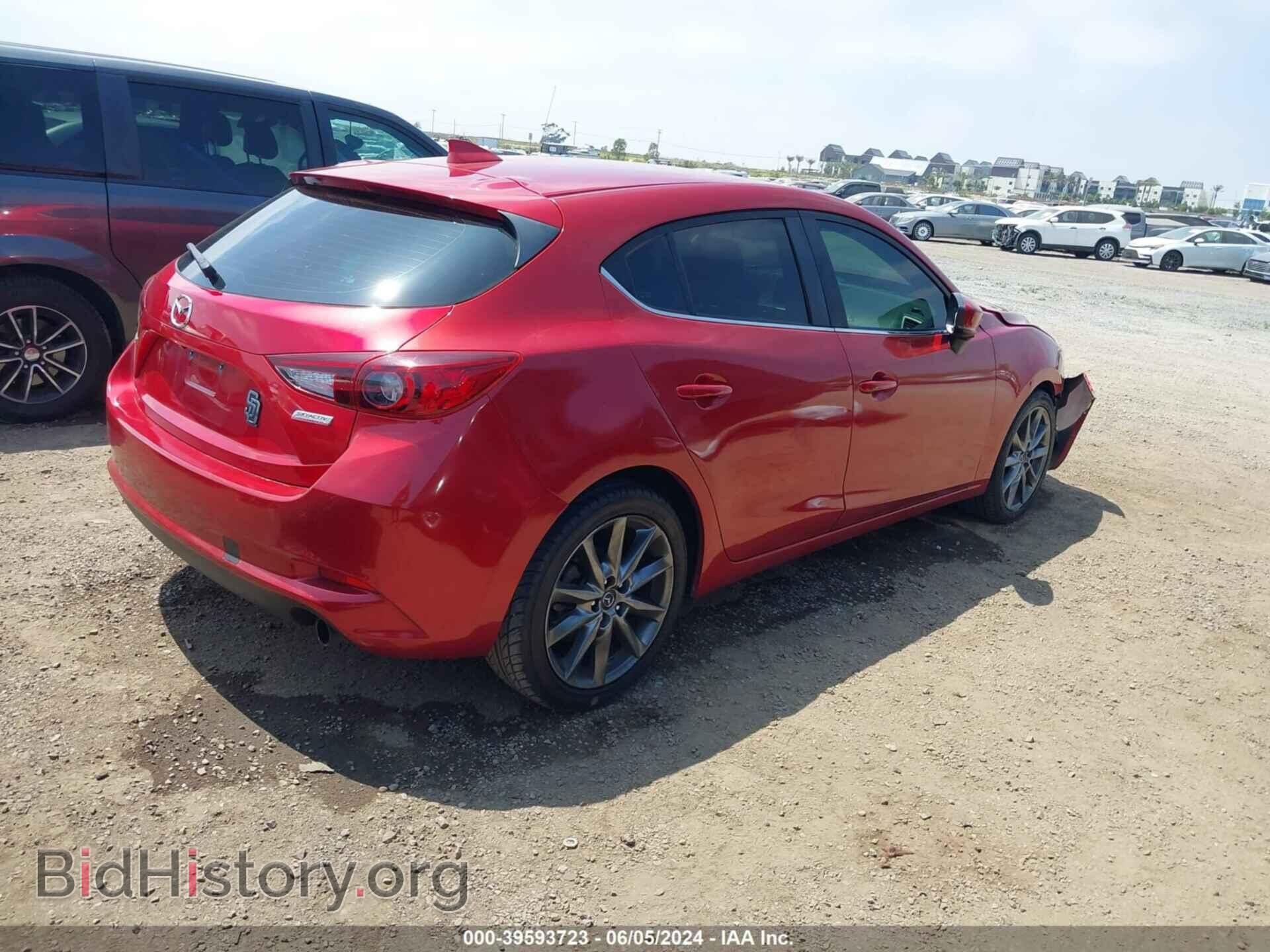 2018 MAZDA MAZDA3 - VIN: 3MZBN1L38JM189238 - Фото 4