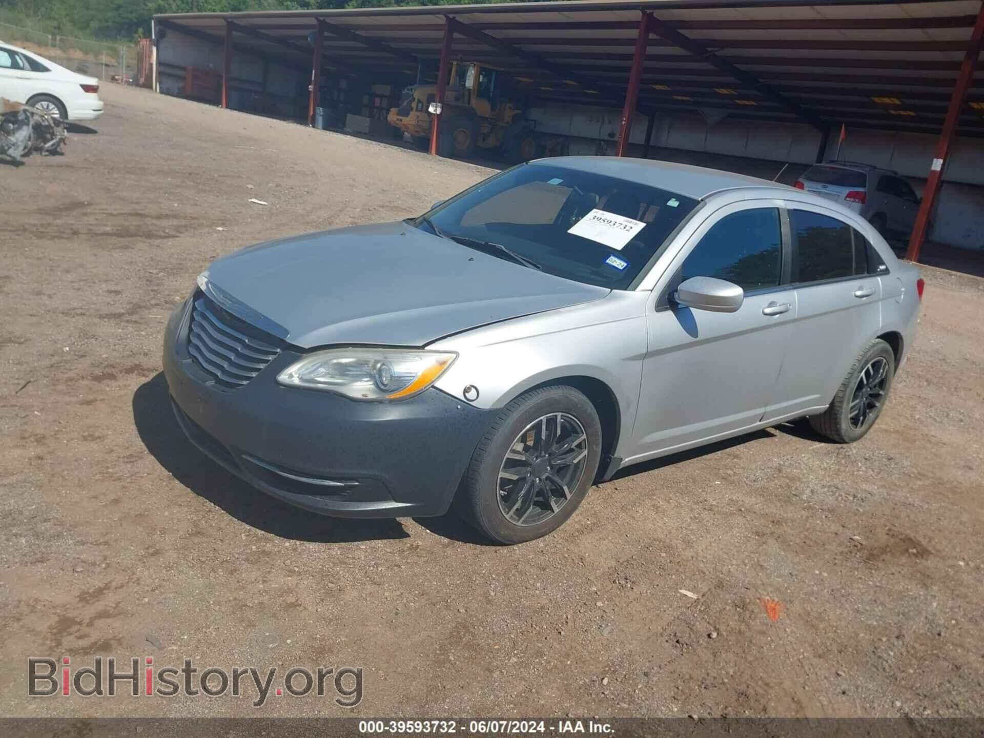 2011 CHRYSLER 200 - VIN: 1C3BC4FB4BN536489 - Фото 2