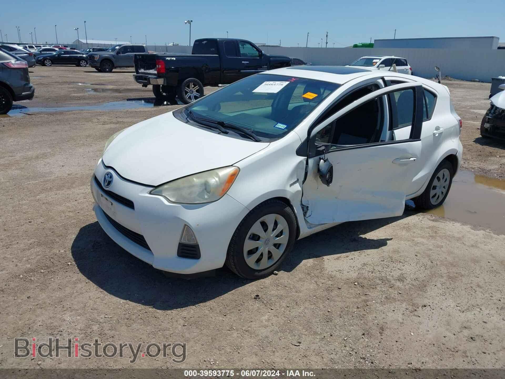 2012 TOYOTA PRIUS C - VIN: JTDKDTB38C1002437 - Фото 2