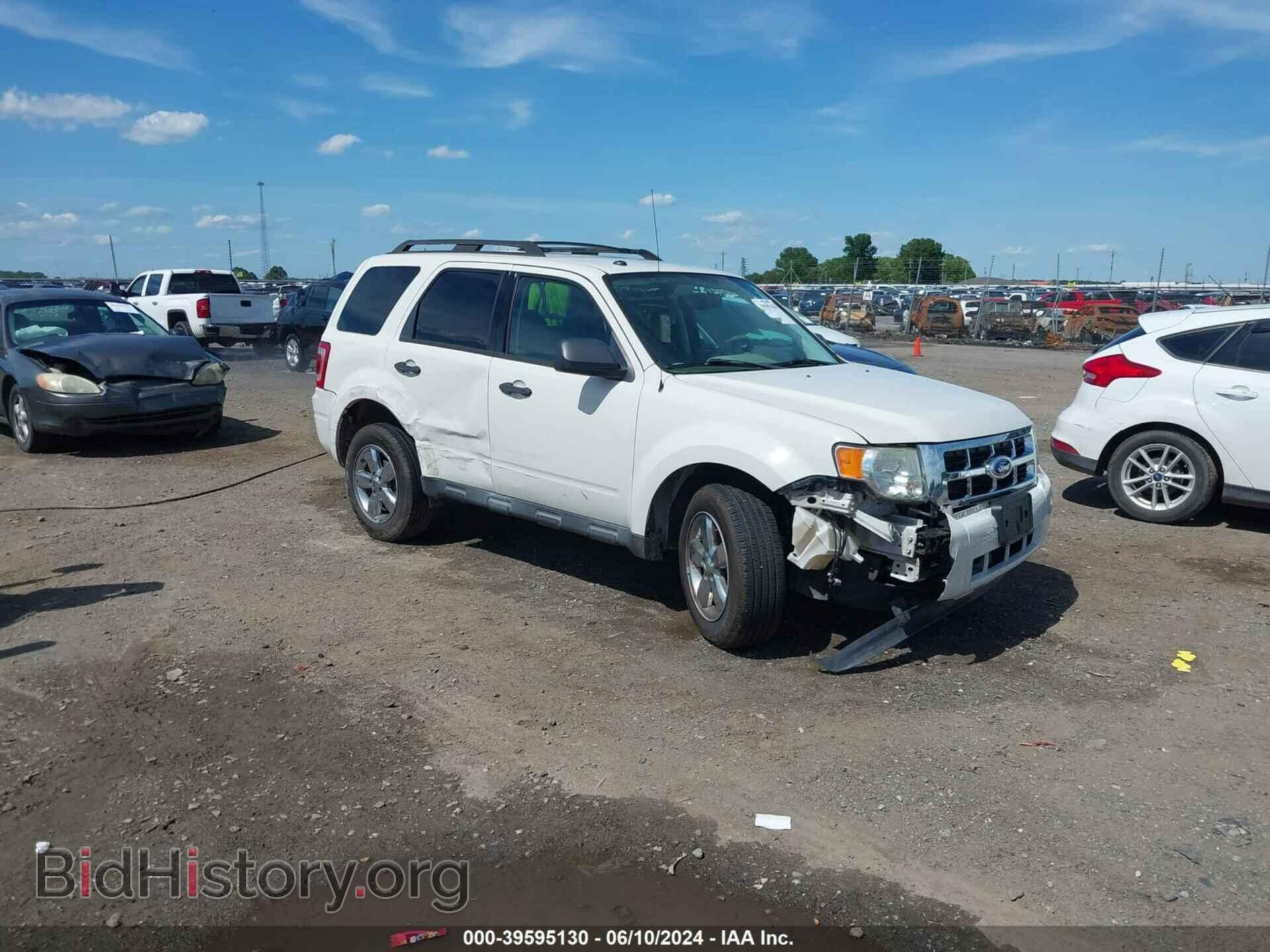 Фотография 1FMCU0D76BKC08492 - FORD ESCAPE 2011