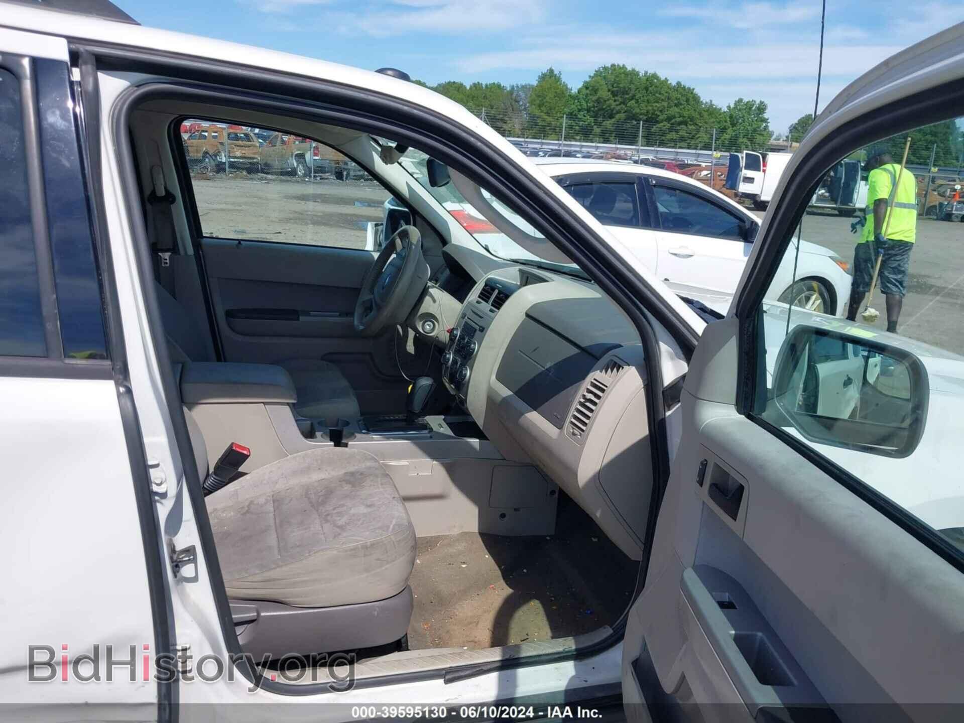 2011 FORD ESCAPE - VIN: 1FMCU0D76BKC08492 - Фото 5