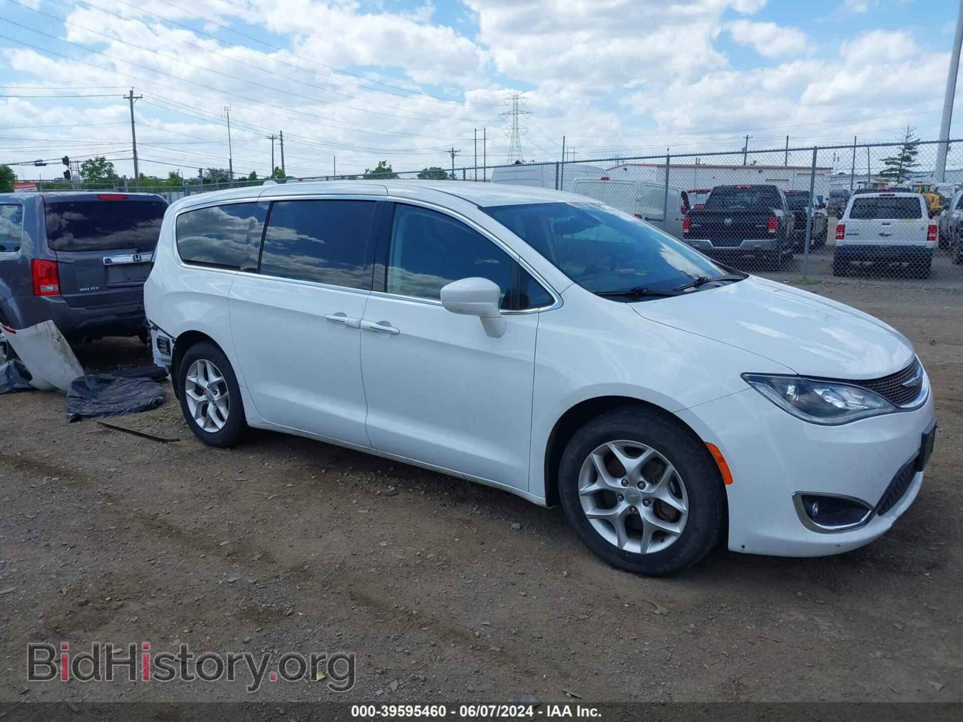Фотография 2C4RC1FG3JR317867 - CHRYSLER PACIFICA 2018