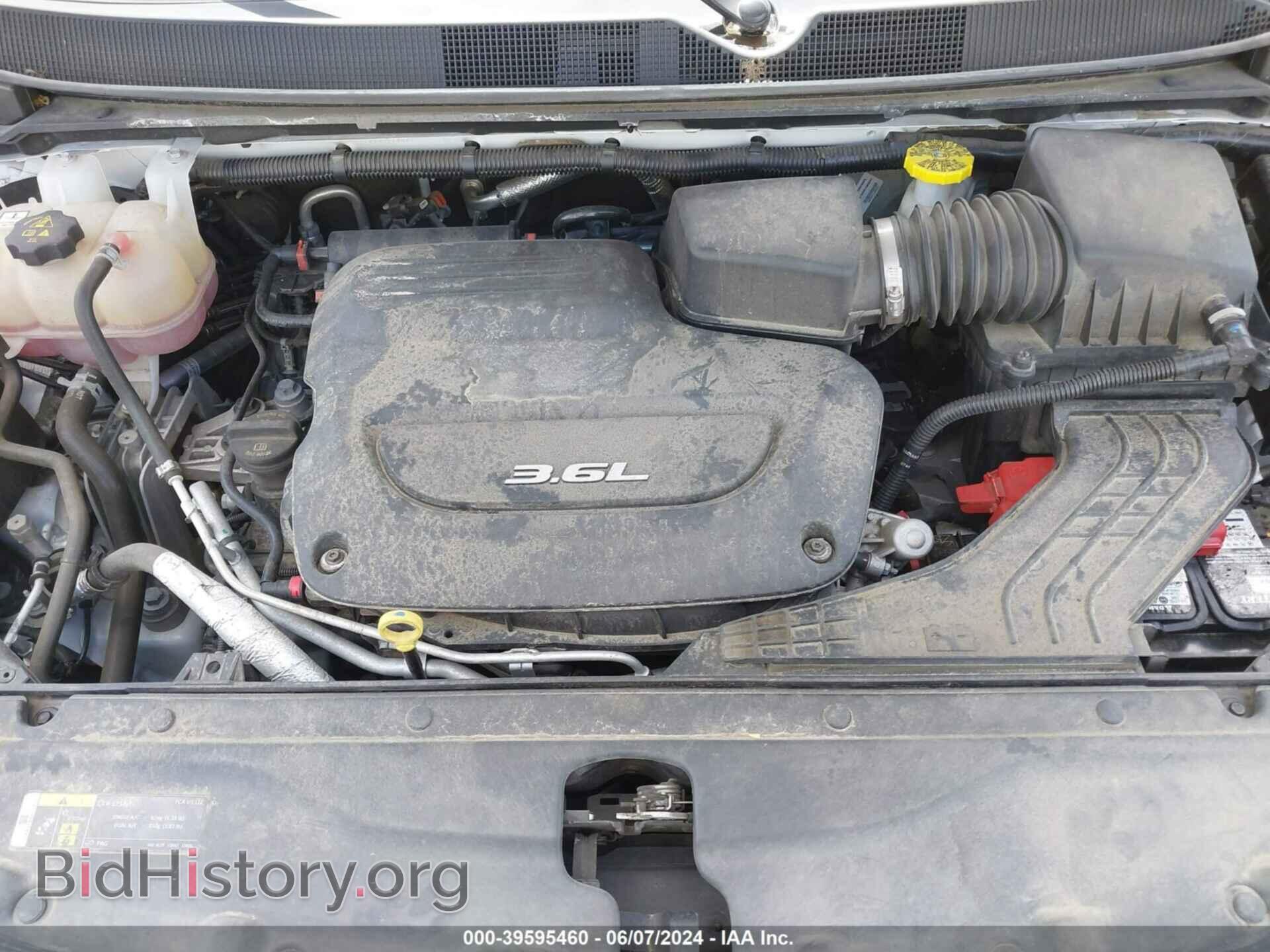 2018 CHRYSLER PACIFICA - VIN: 2C4RC1FG3JR317867 - Photo 10