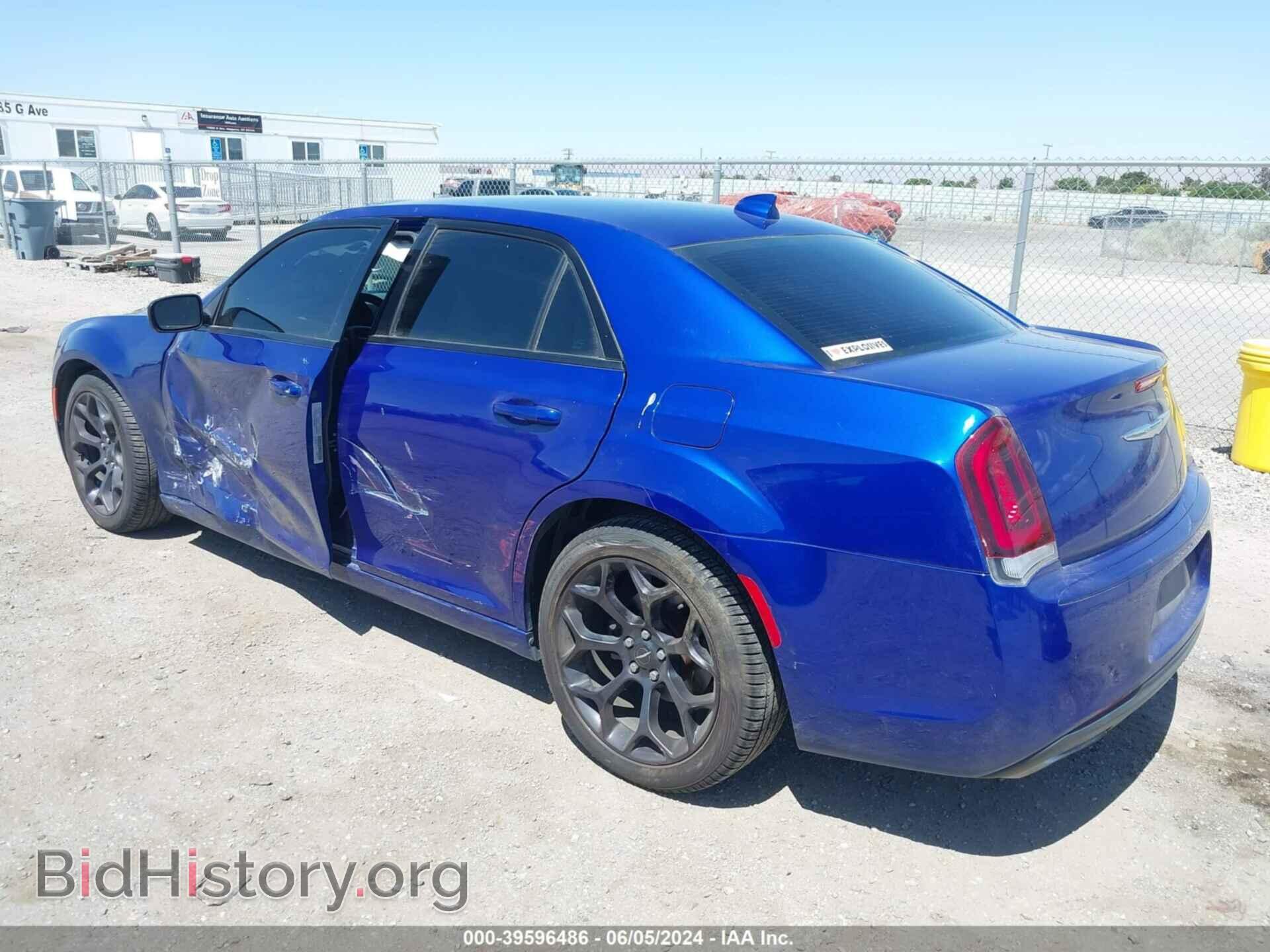 2019 CHRYSLER 300 - VIN: 2C3CCABG9KH689429 - Фото 3