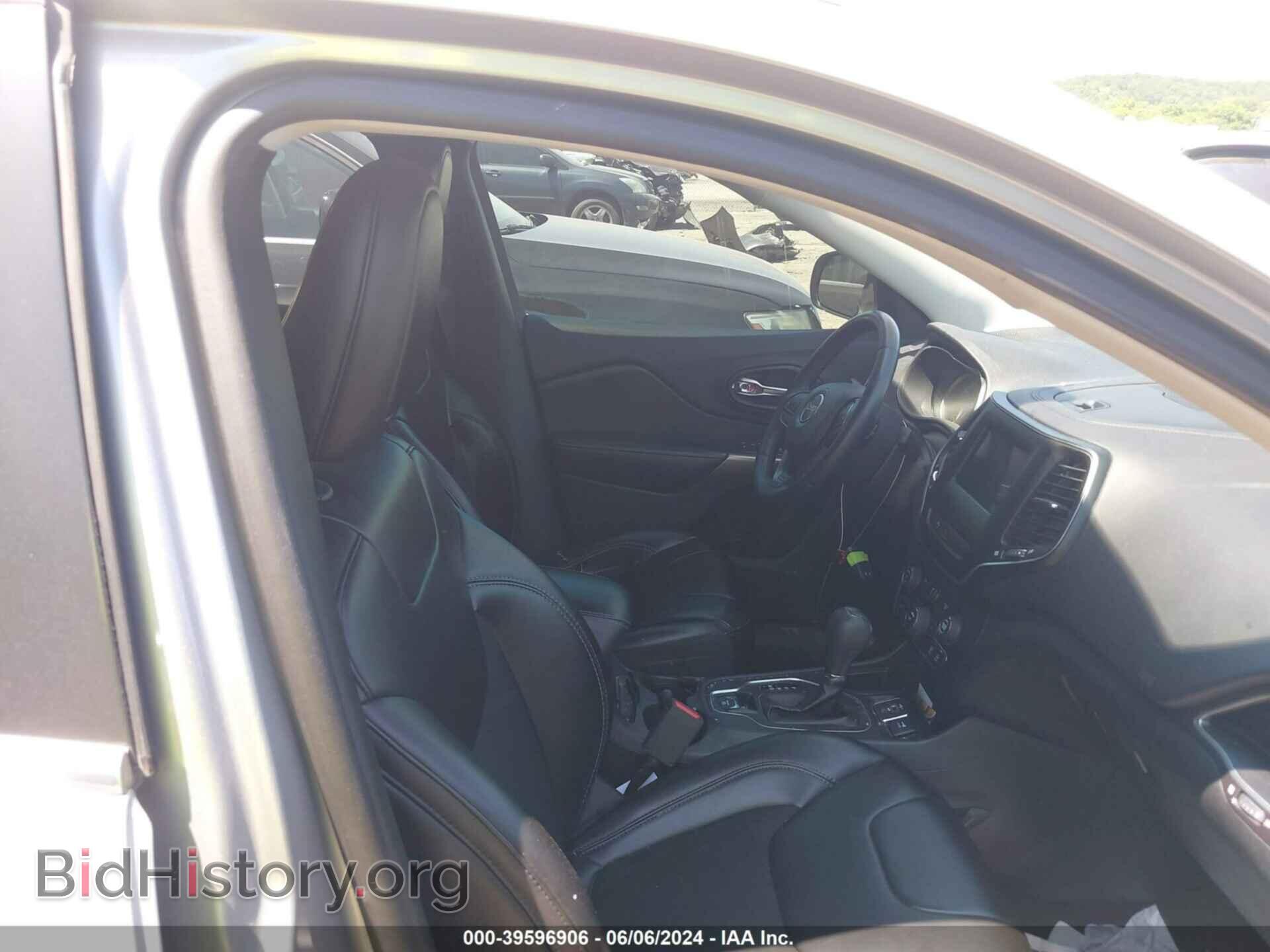 2019 JEEP CHEROKEE - VIN: 1C4PJLLB2KD395773 - Фото 5