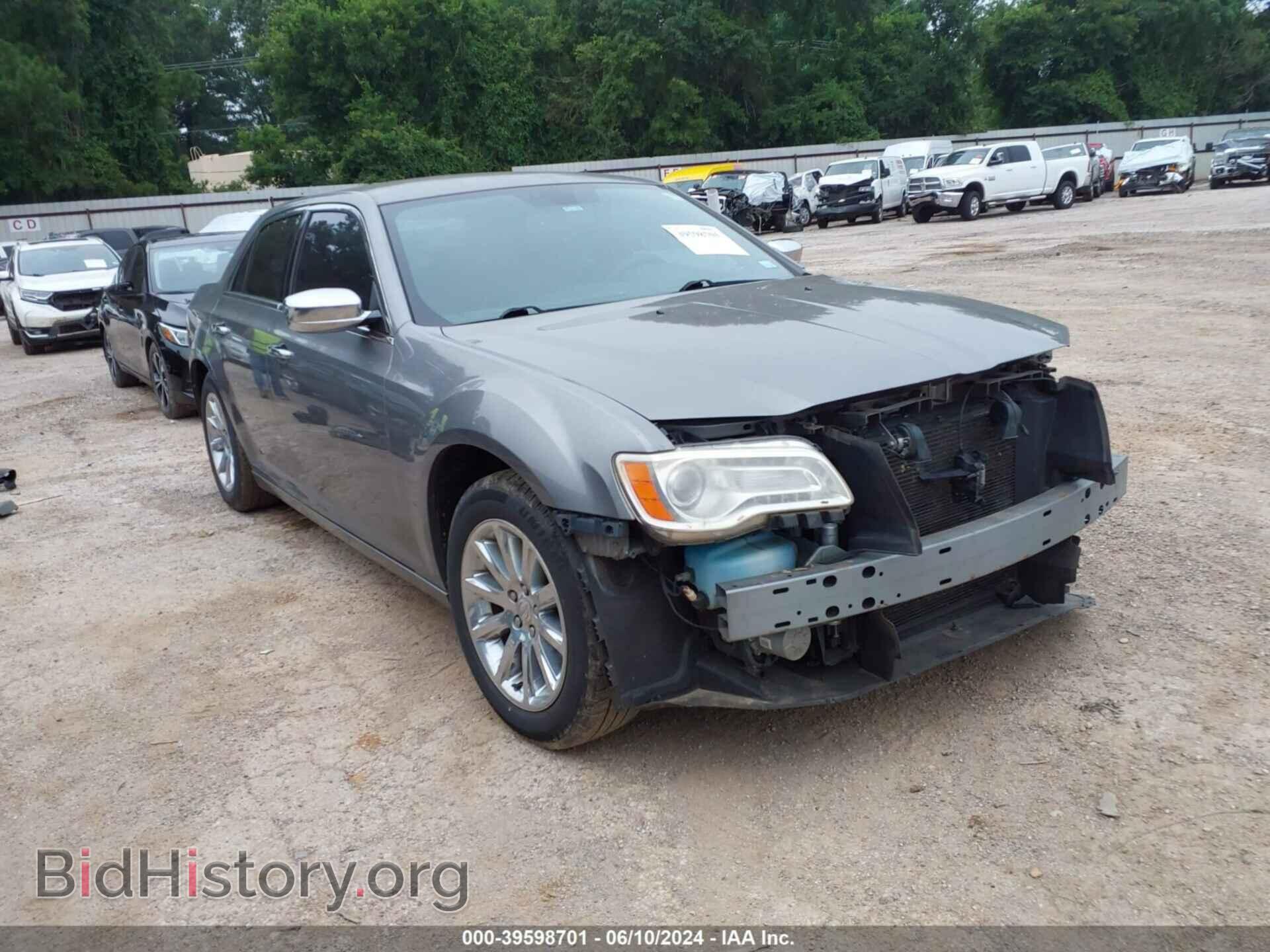 Photo 2C3CA5CG0BH557929 - CHRYSLER 300 2011