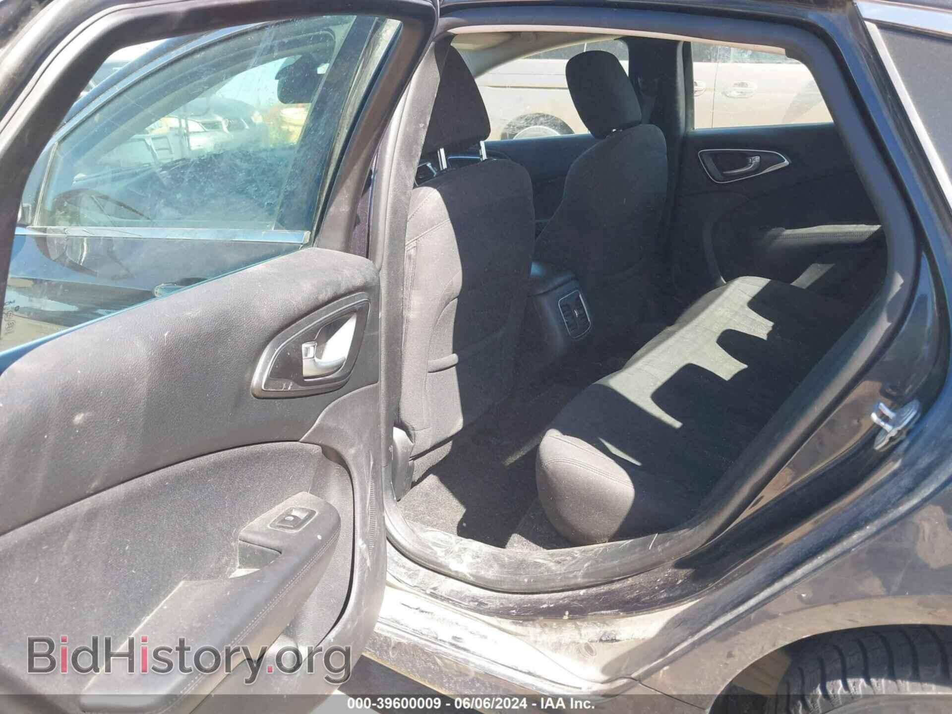 2016 CHRYSLER 200 - VIN: 1C3CCCAB1GN198062 - Фото 8