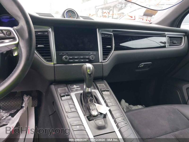 2017 Porsche MACAN (VIN WP1AA2A57HLB83493) — photo 11 of 18