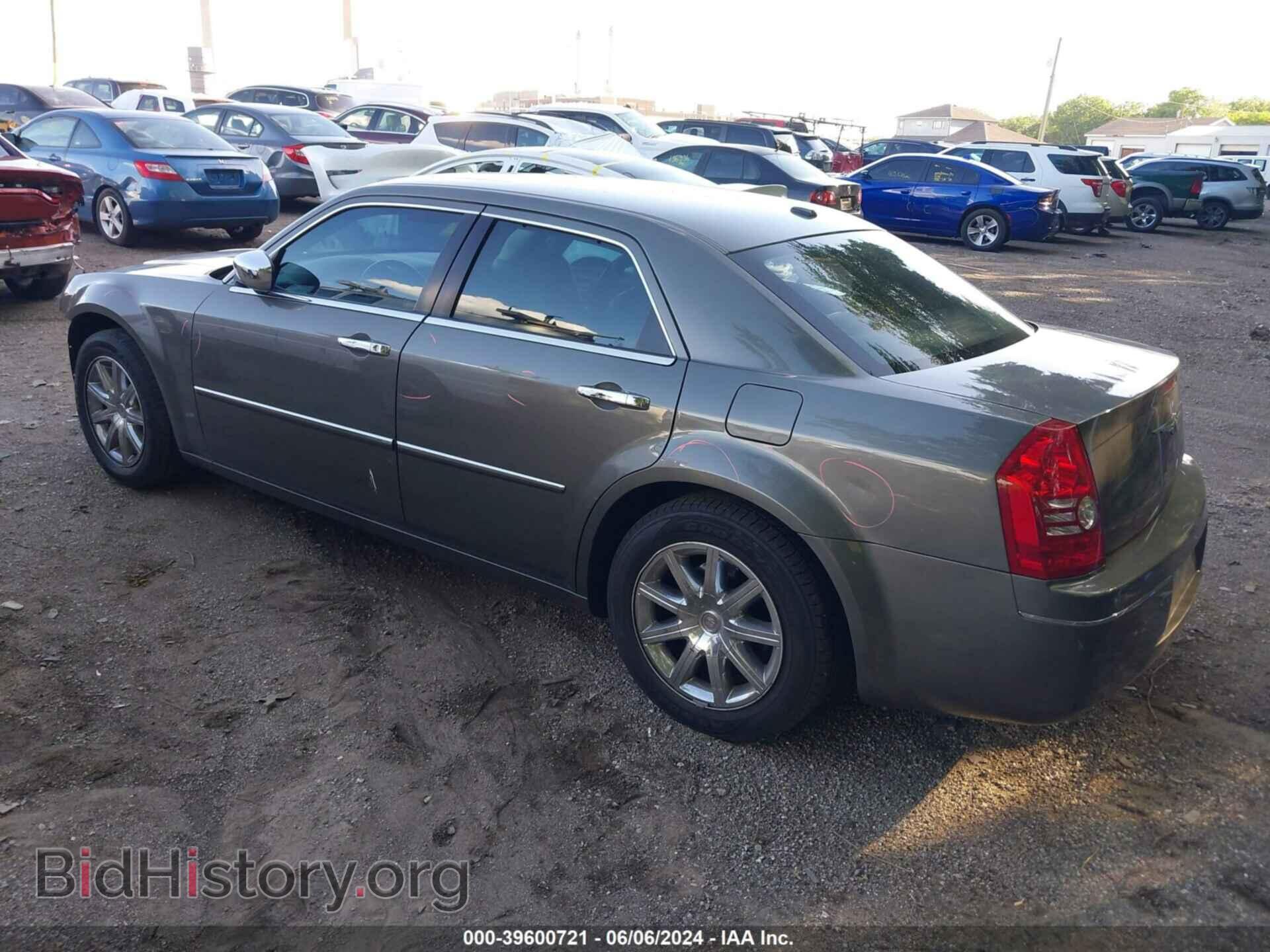 2010 CHRYSLER 300 - VIN: 2C3CA3CV2AH112481 - Фото 3