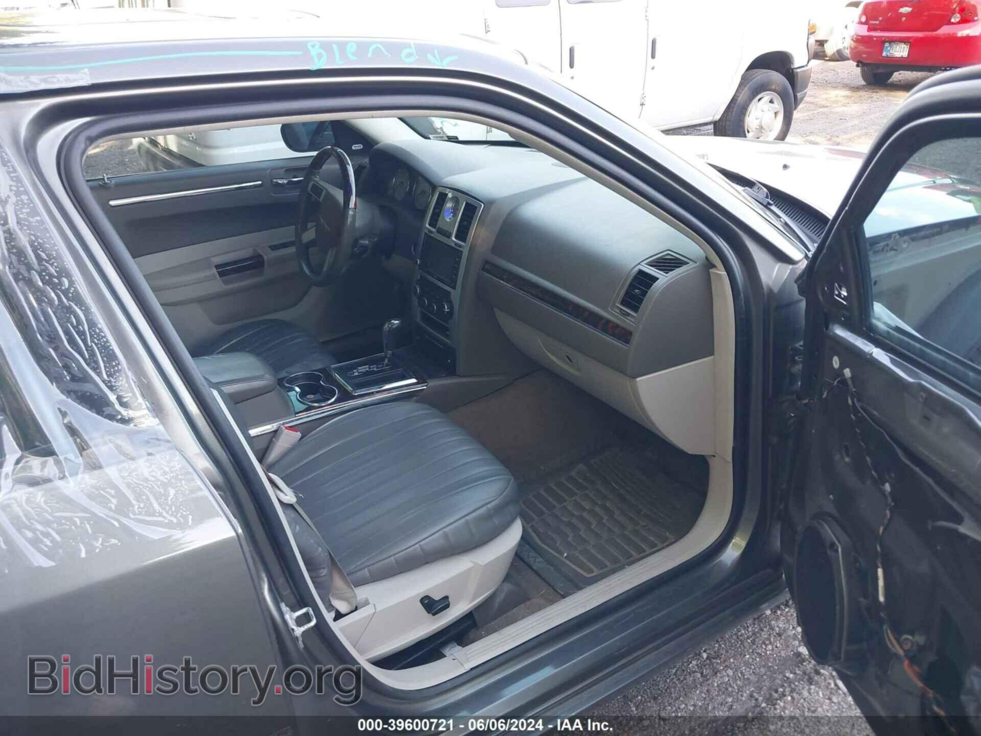 2010 CHRYSLER 300 - VIN: 2C3CA3CV2AH112481 - Фото 5