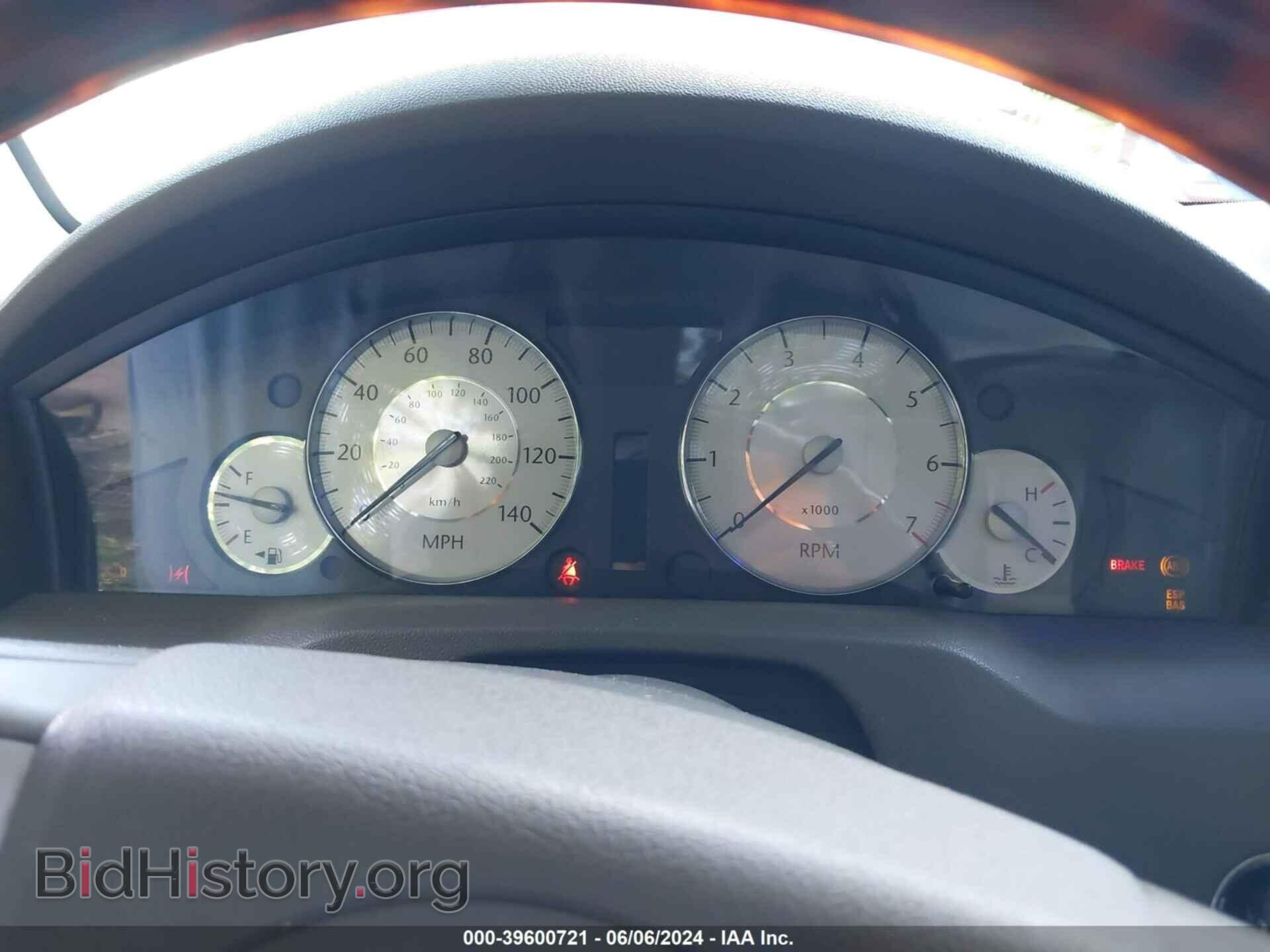2010 CHRYSLER 300 - VIN: 2C3CA3CV2AH112481 - Фото 7