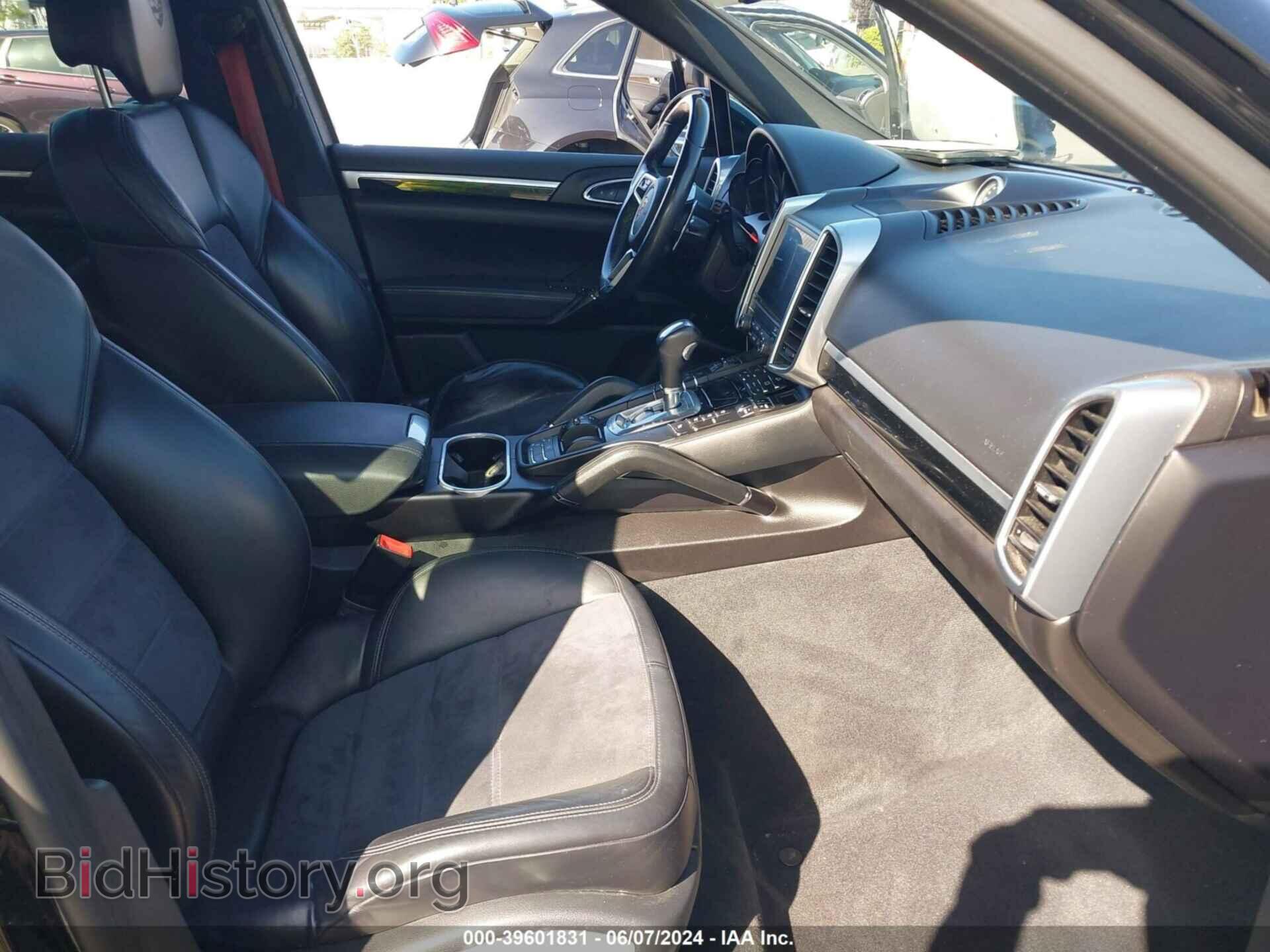2017 PORSCHE CAYENNE - VIN: WP1AA2A23HKA83550 - Фото 5