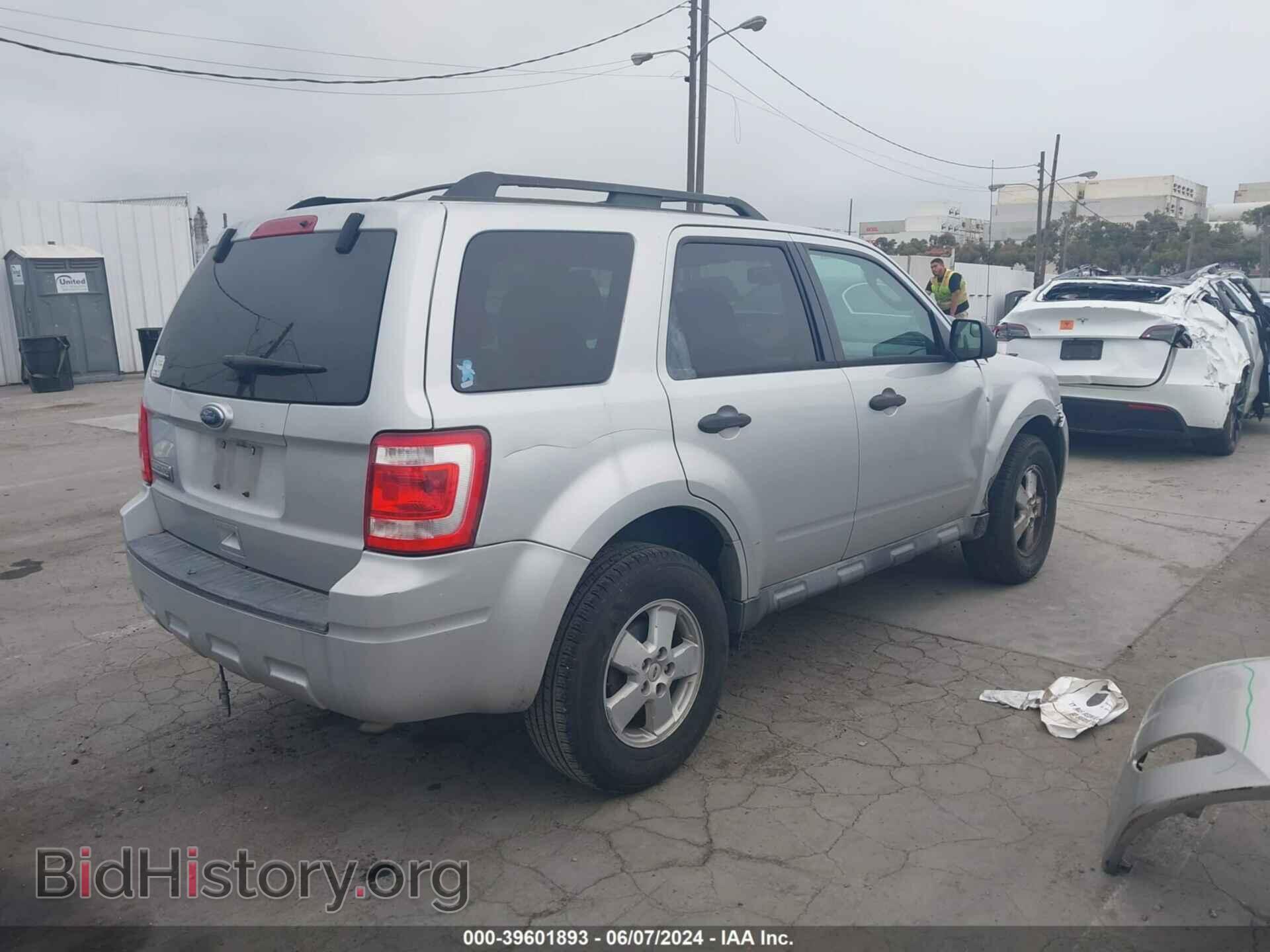 2010 FORD ESCAPE - VIN: 1FMCU0D78AKC77182 - Фото 4