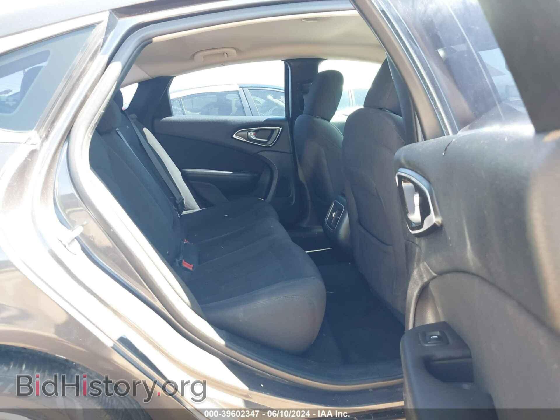 2015 CHRYSLER 200 - VIN: 1C3CCCAB6FN664356 - Фото 8