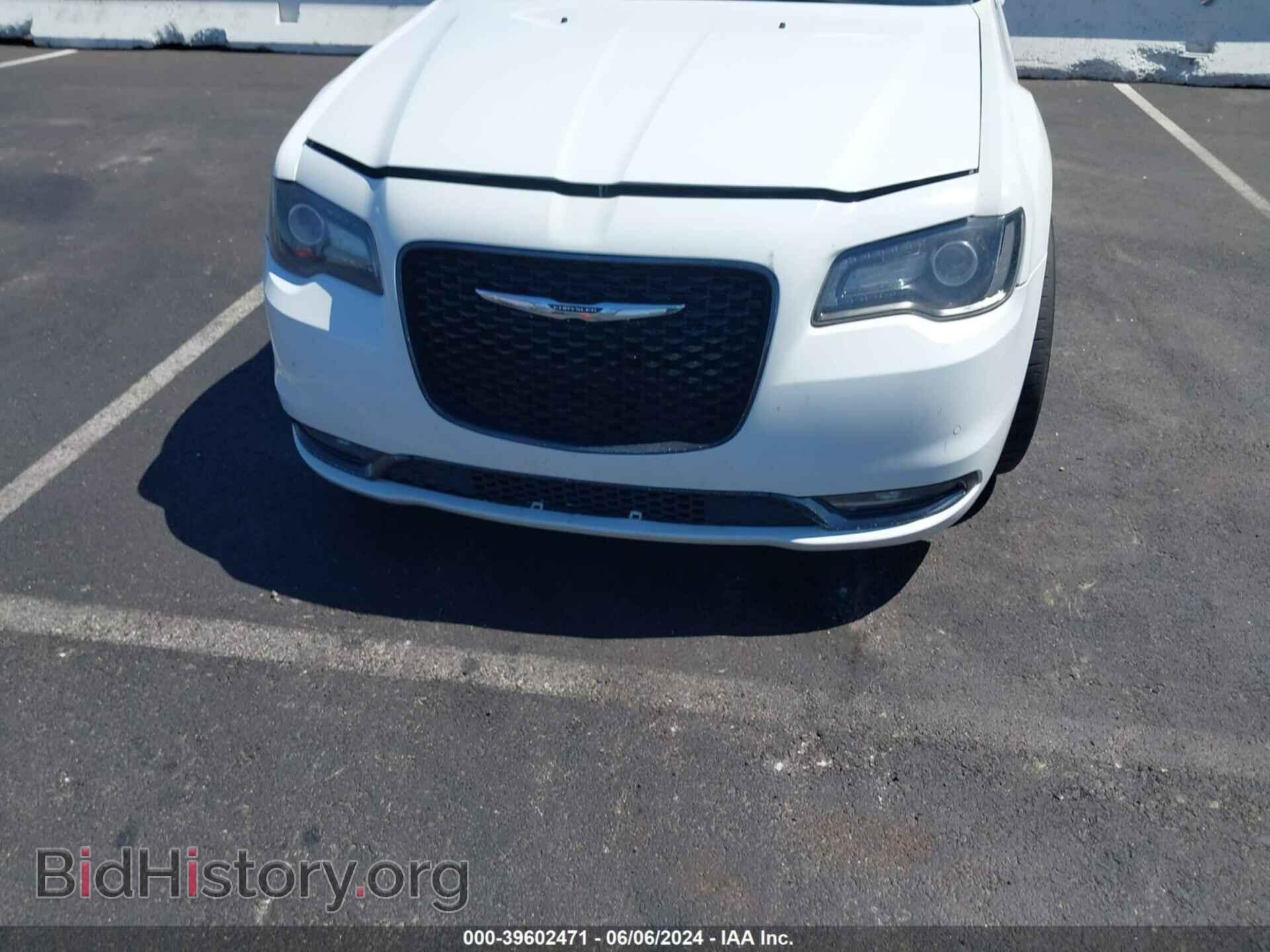 2015 CHRYSLER 300 - VIN: 2C3CCABT2FH763132 - Фото 6