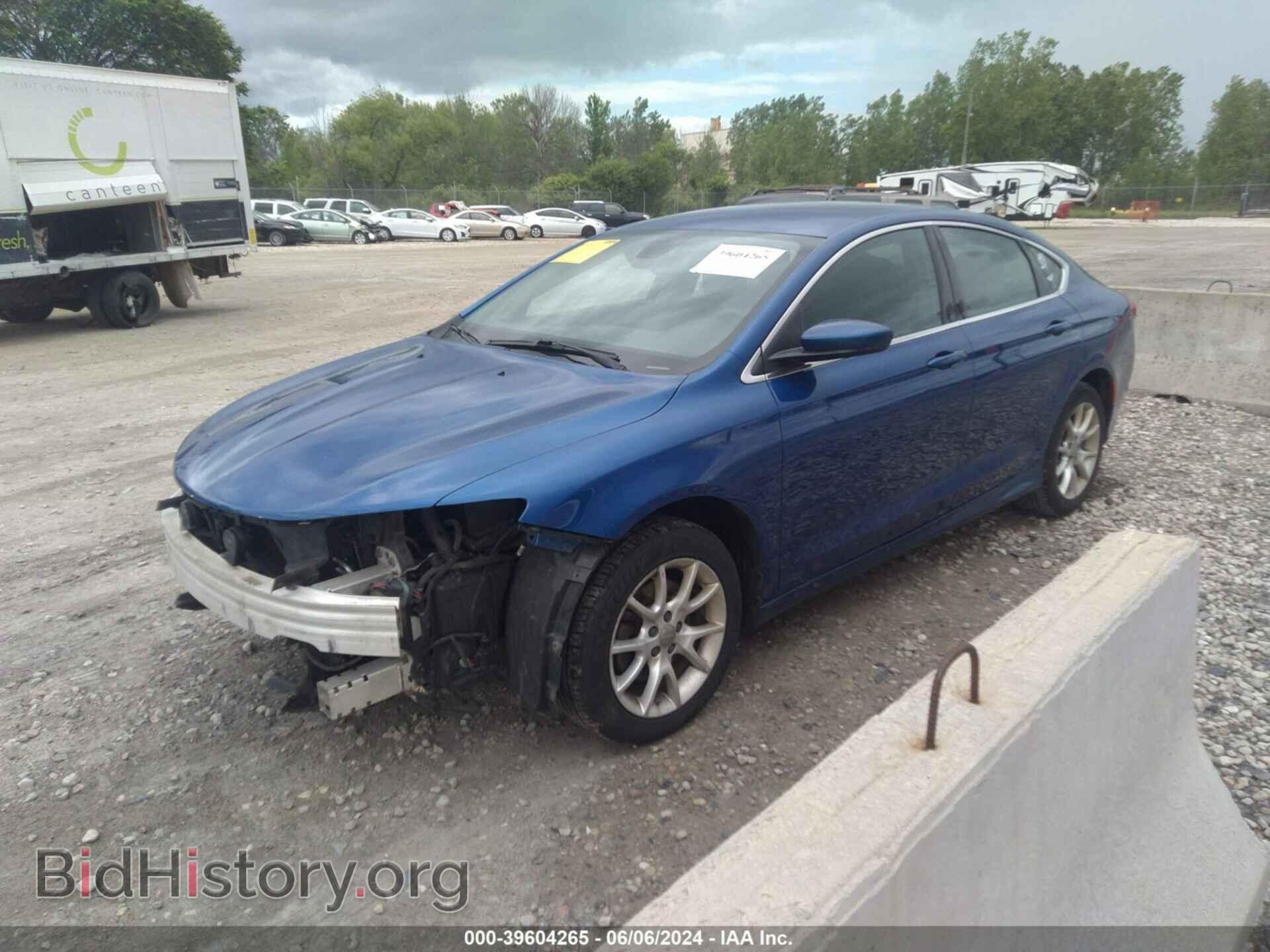 2015 CHRYSLER 200 - VIN: 1C3CCCAB4FN575532 - Фото 2